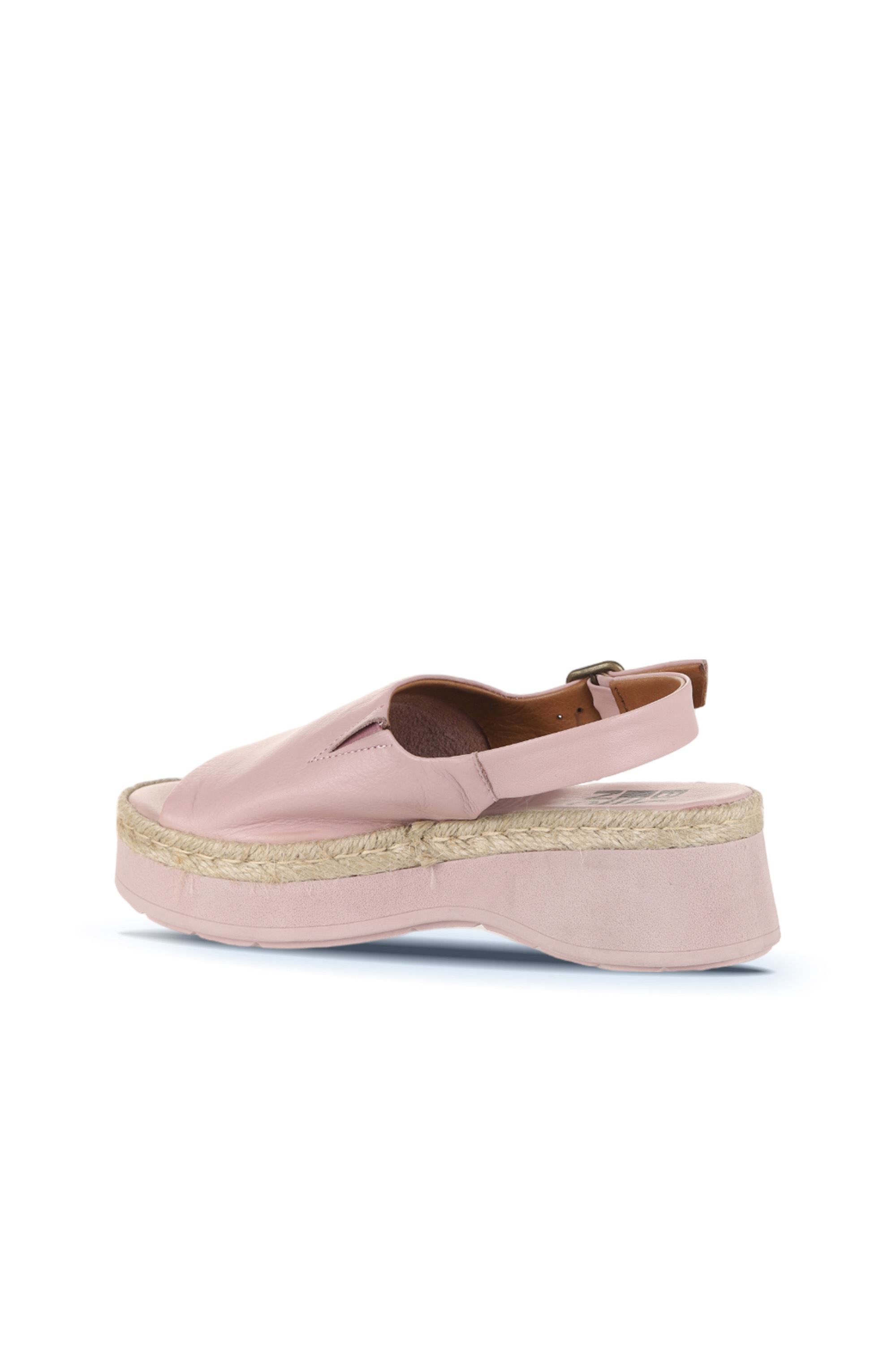 Bueno Women's Leather Flat Sandal