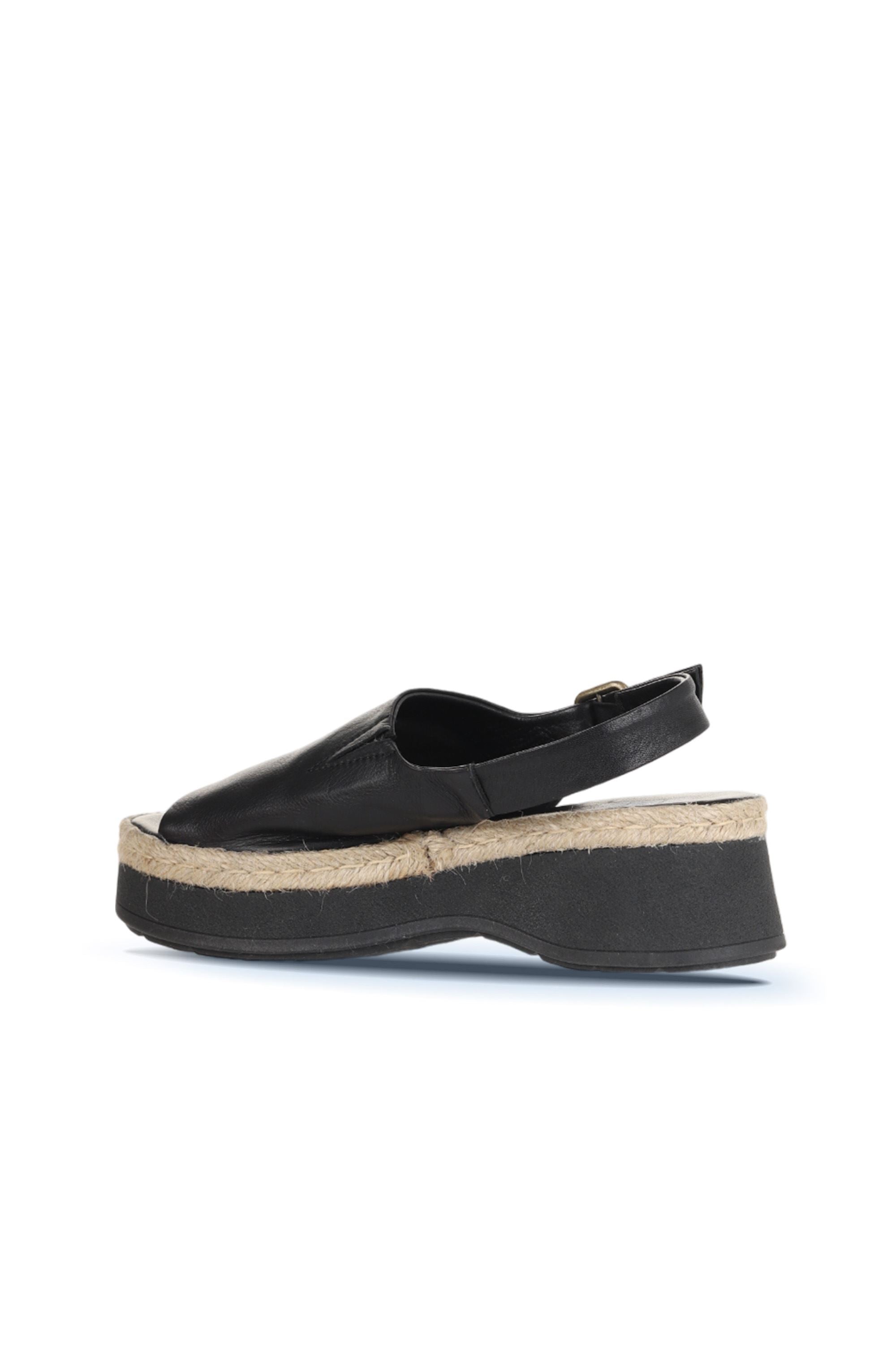 Bueno Women's Leather Flat Sandal