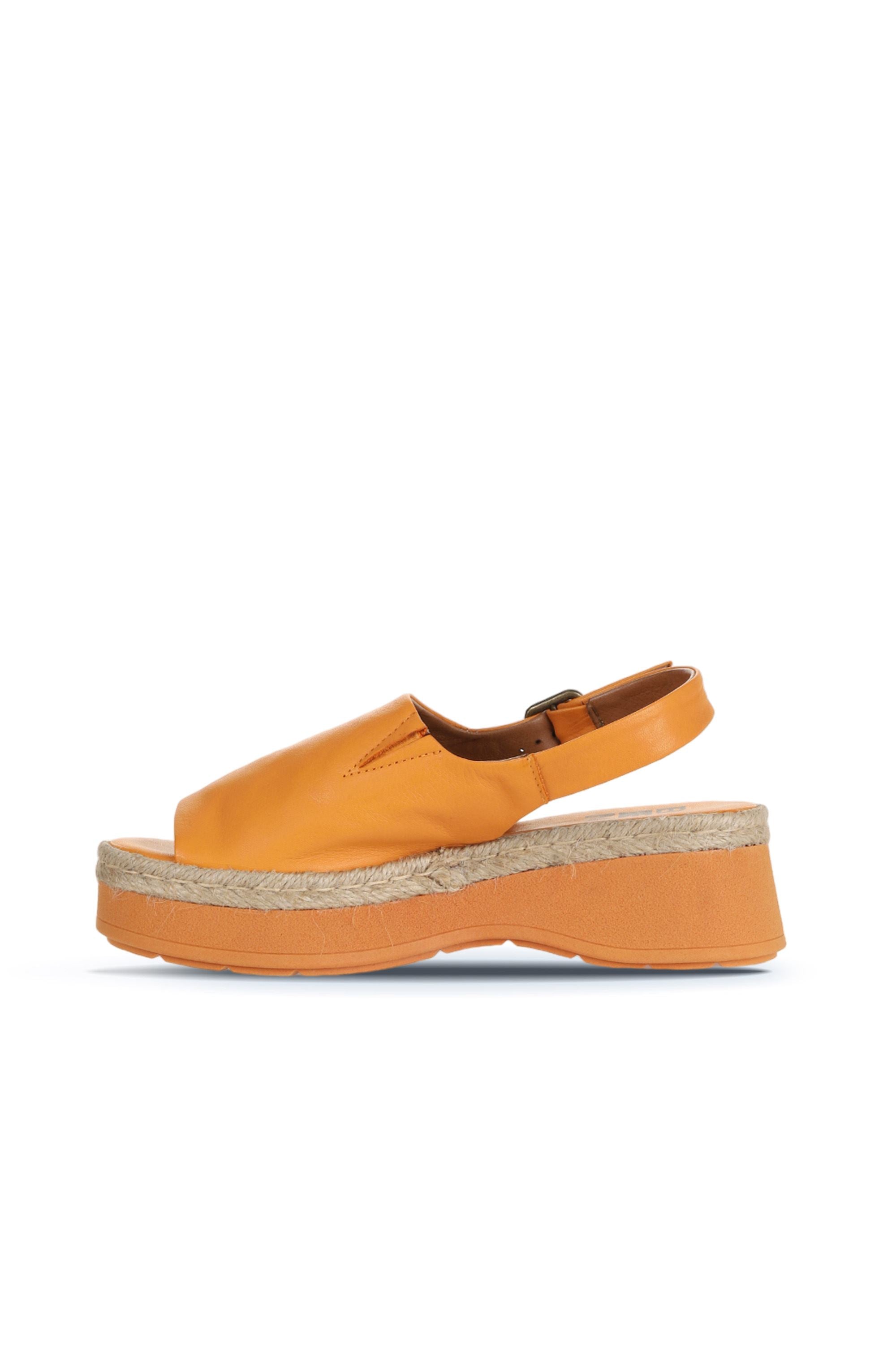 Bueno Women's Leather Flat Sandal