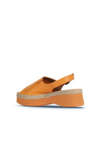 Bueno Women's Leather Flat Sandal