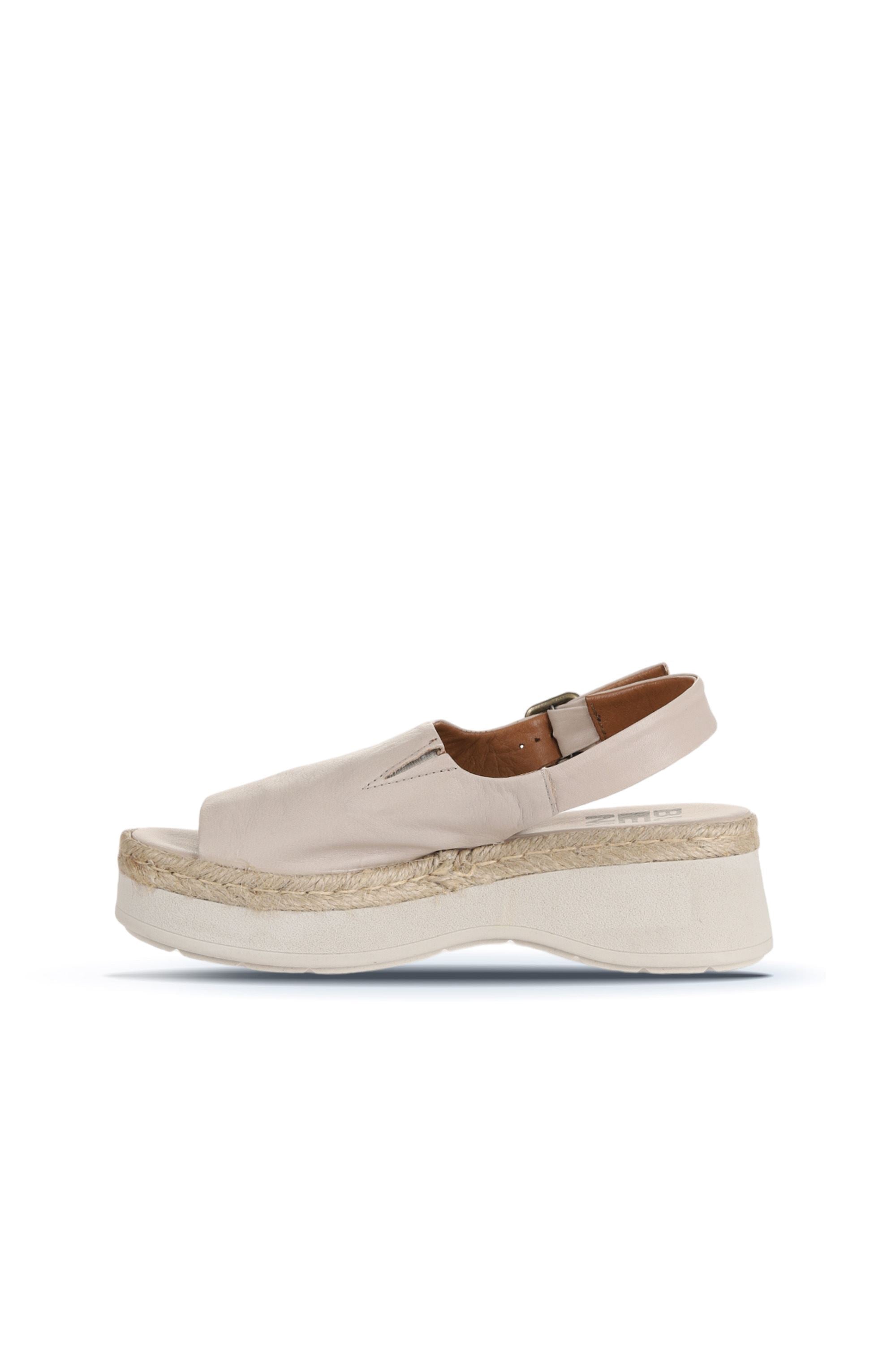 Bueno Women's Leather Flat Sandal