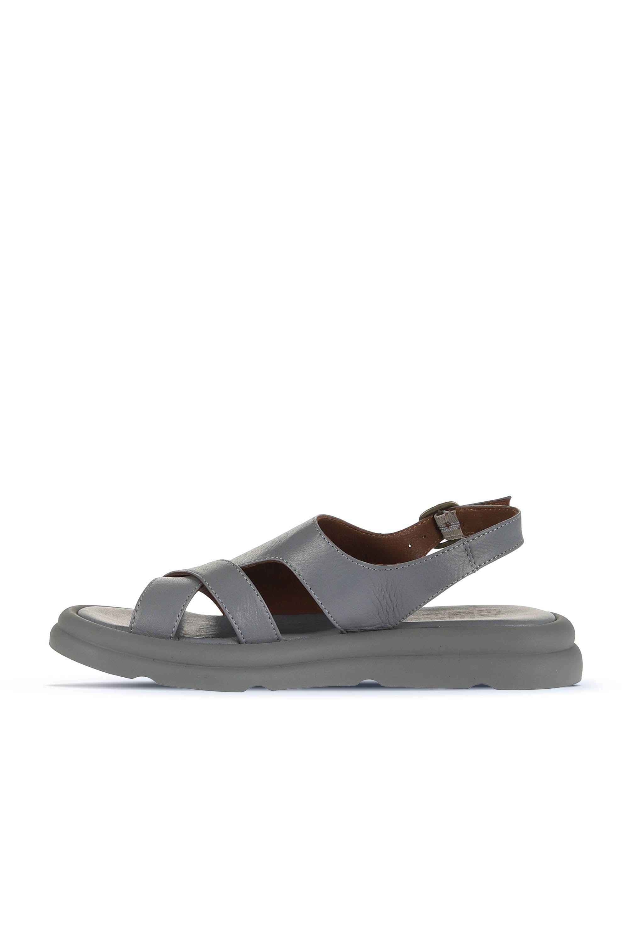 Bueno Women's Leather Flat Sandal