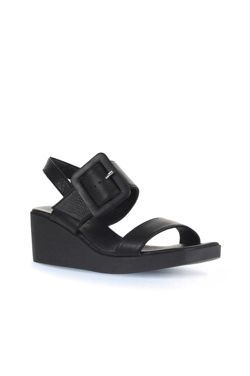 Bueno 's  in black leather