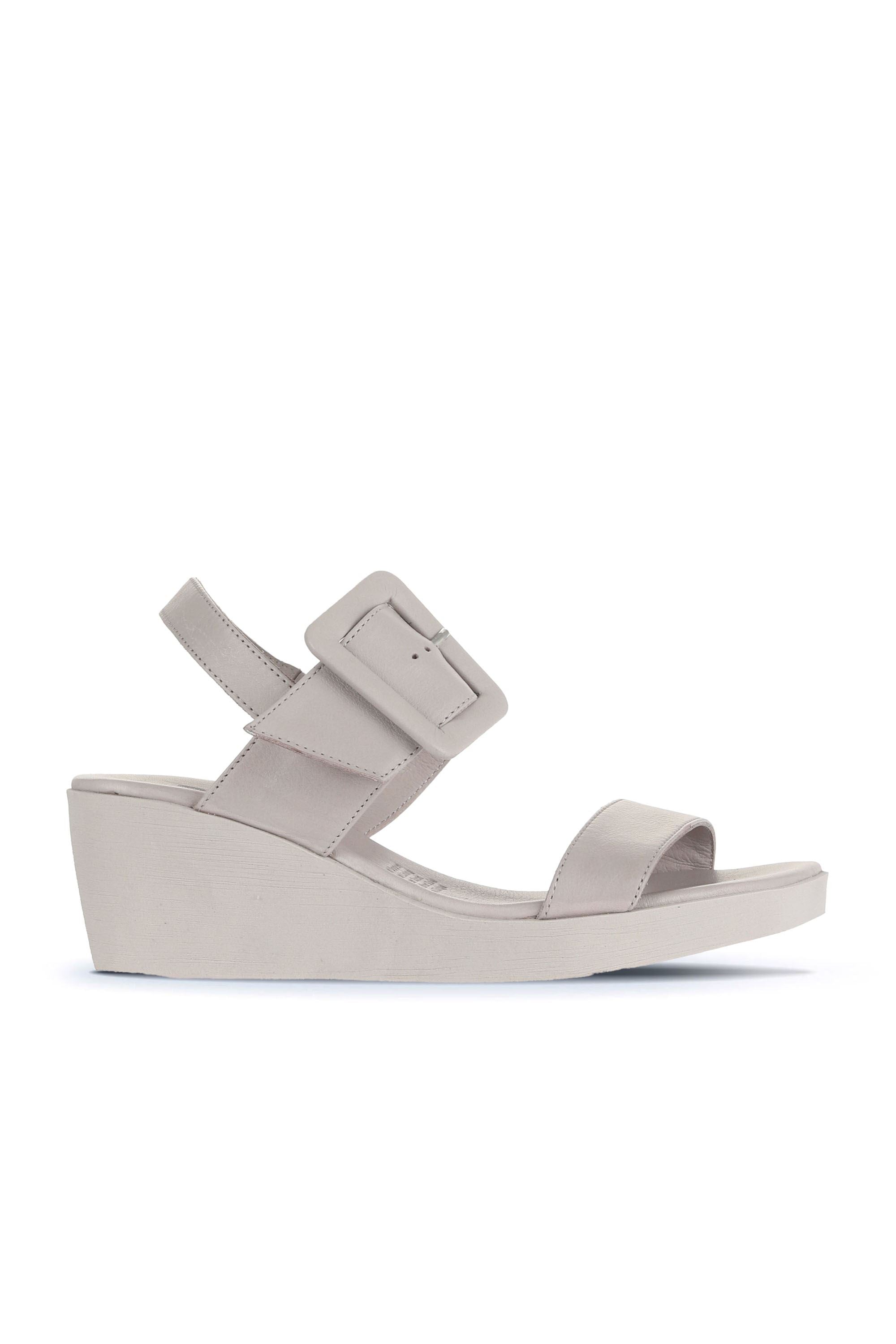 Bueno Women's Leather Wedge Sandal