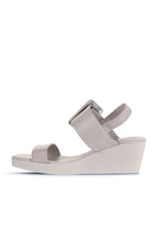 Bueno Women's Leather Wedge Sandal