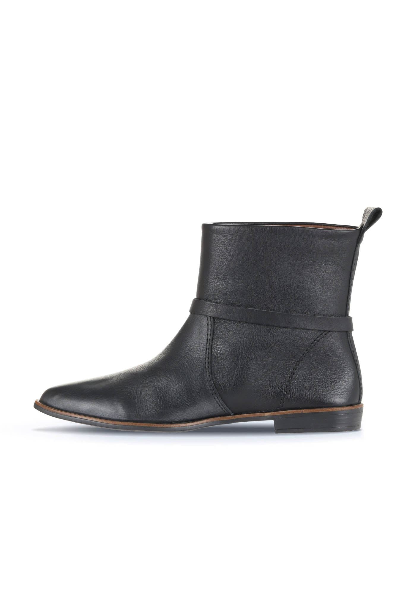 Bueno Women's Leather Flat Boot