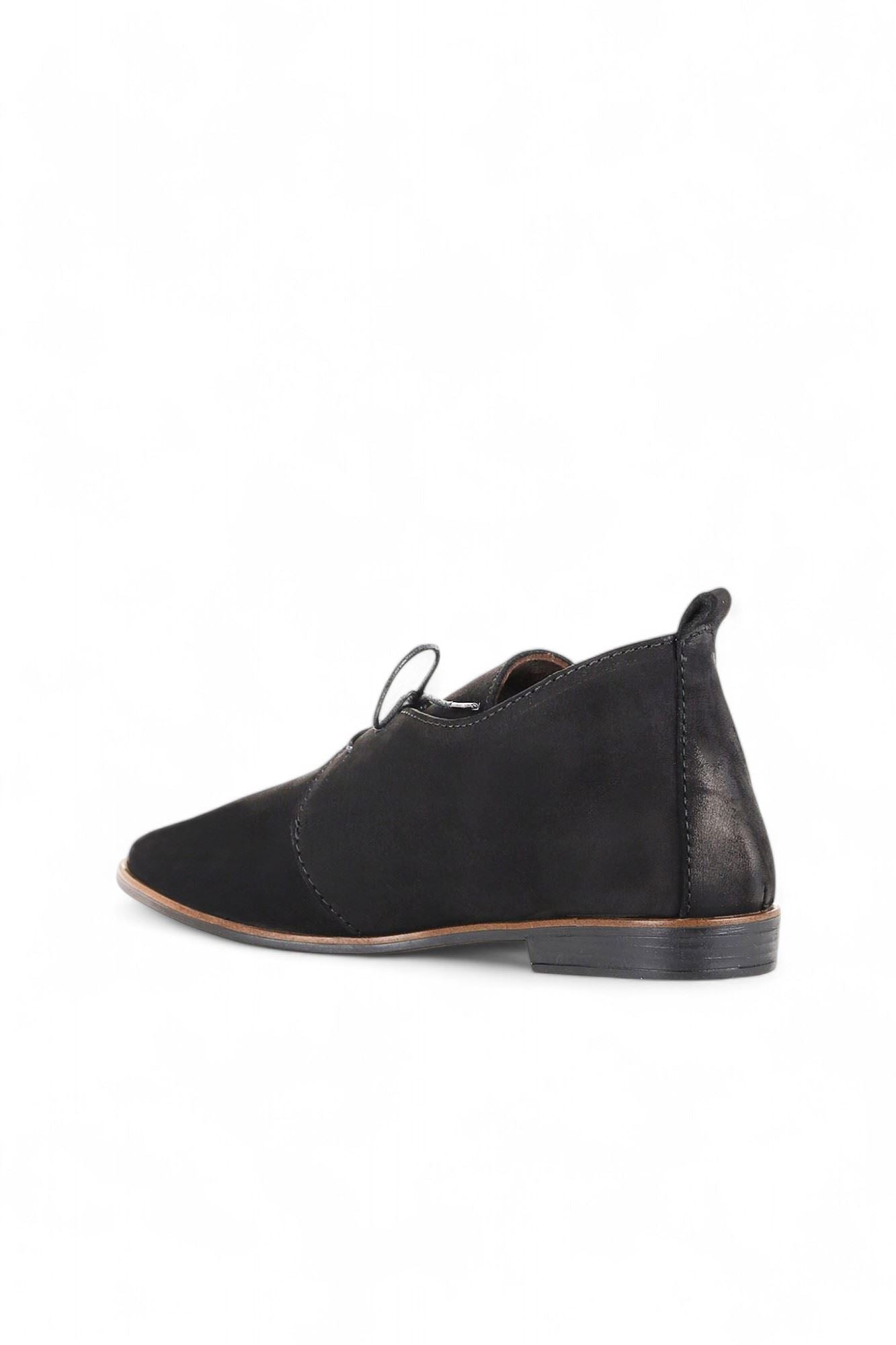 Bueno Women's Leather Flat Boot