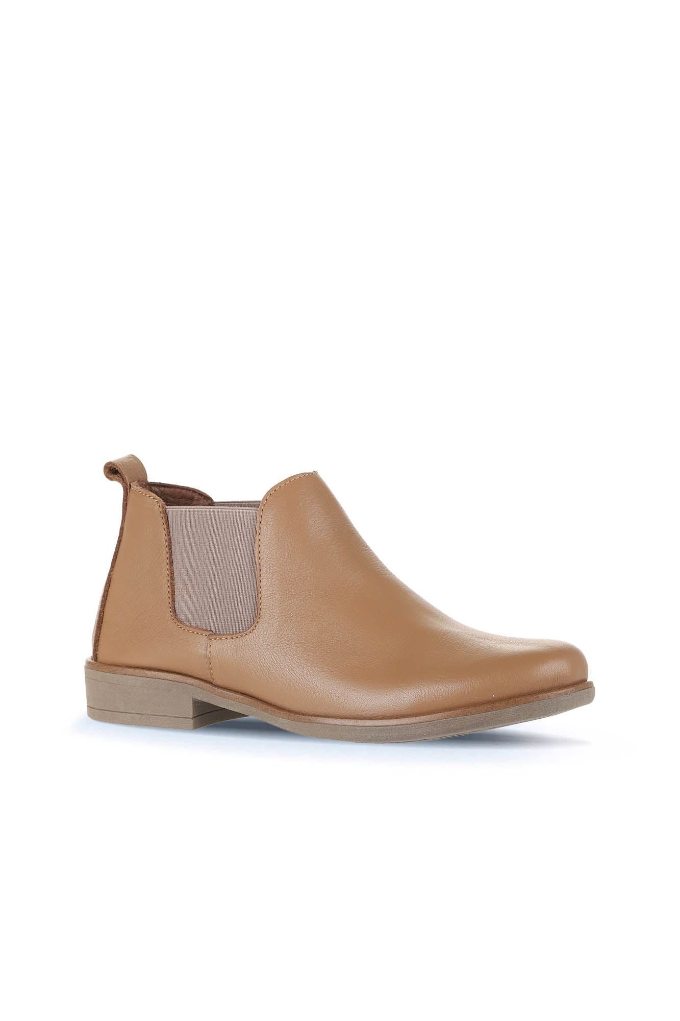 Bueno Women's Leather Flat Boot