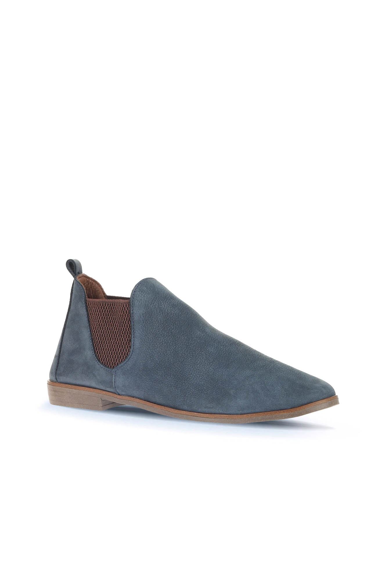 Bueno Women's Leather Flat Boot