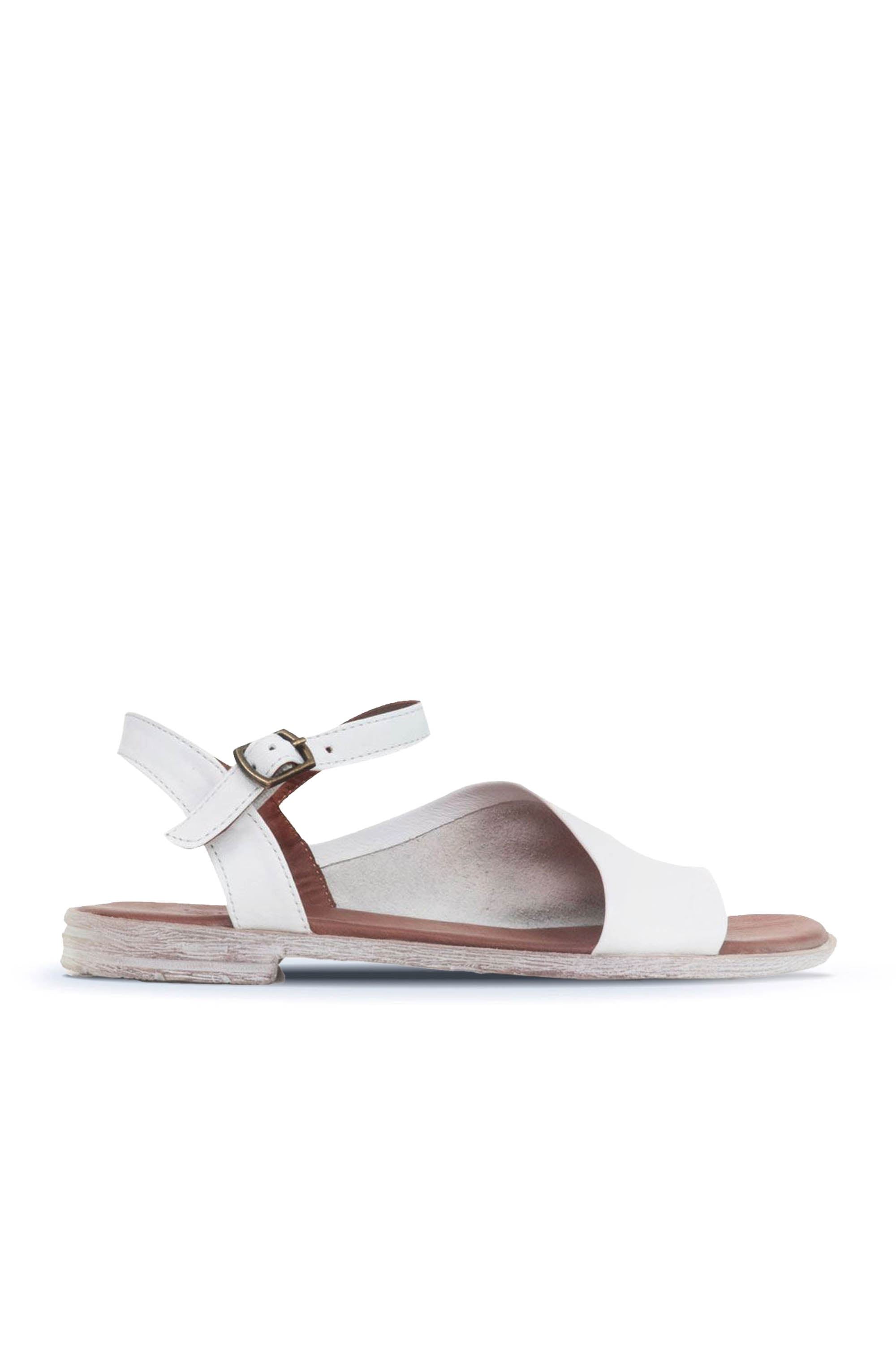 Bueno Women's Leather Flat Sandal