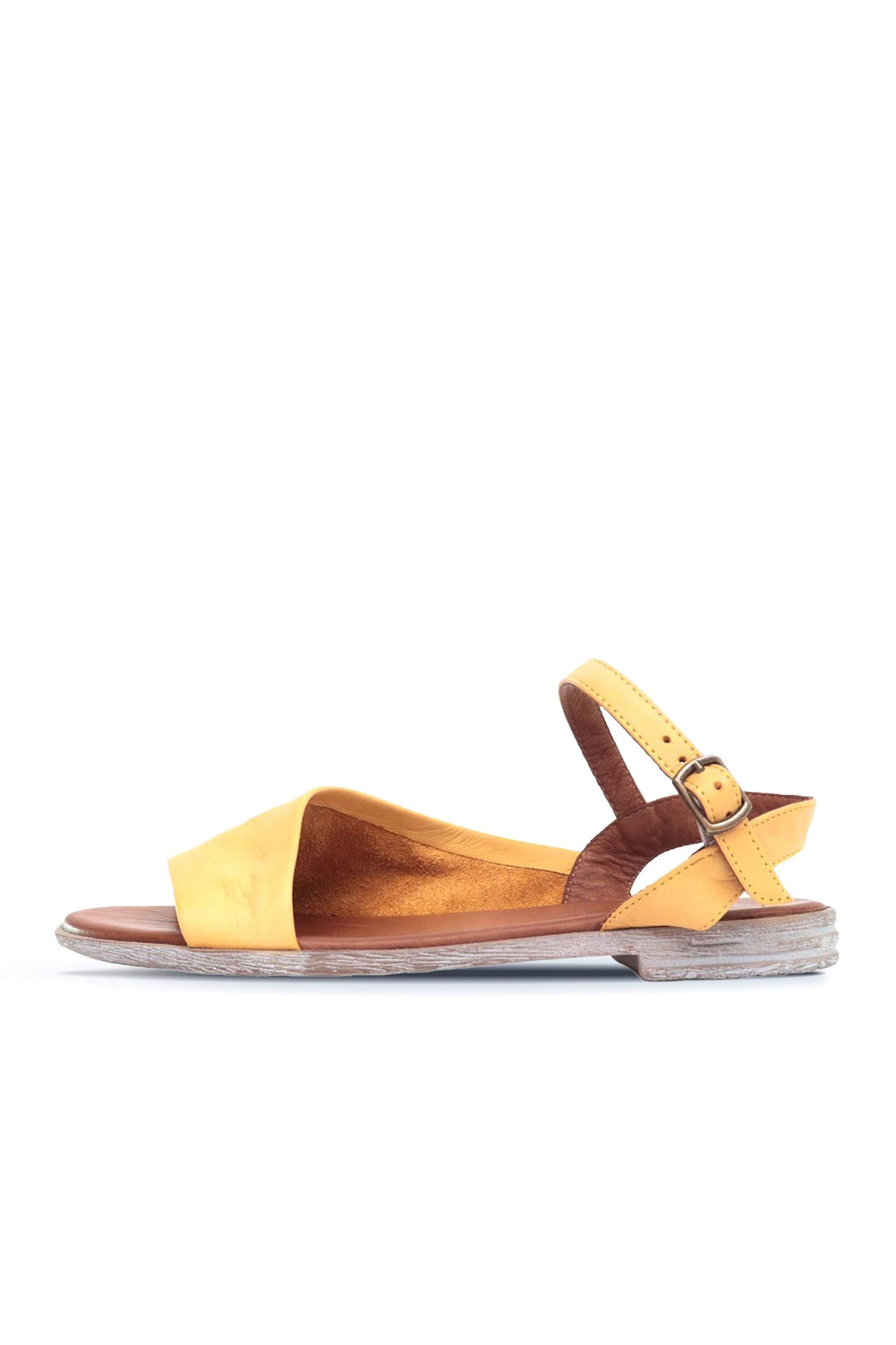 Bueno Women's Leather Flat Sandal
