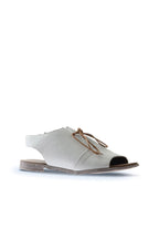 Bueno Women's Leather Flat Sandal