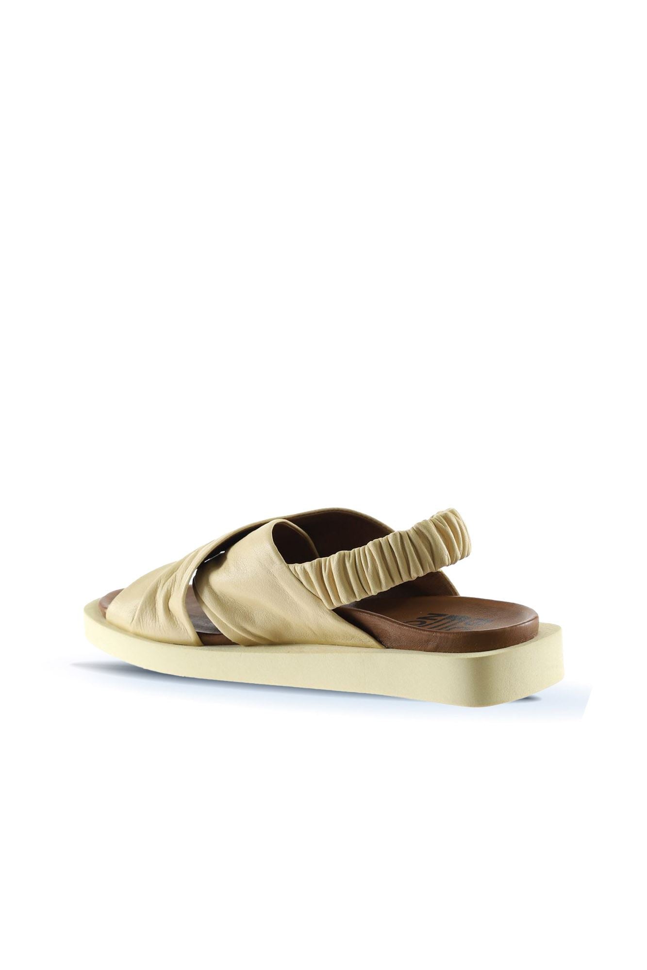 Bueno Women's Leather Flat Sandal