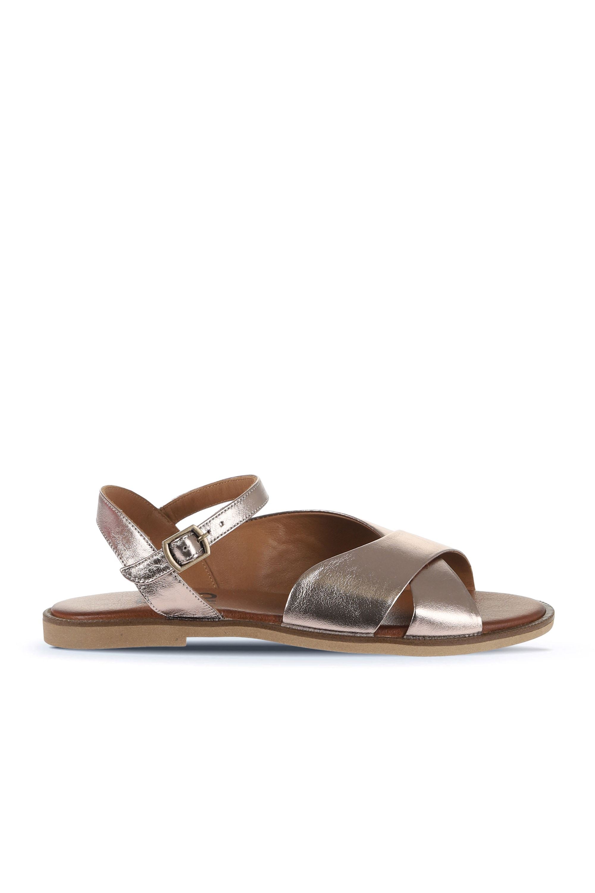 Bueno Women's Leather Flat Sandal