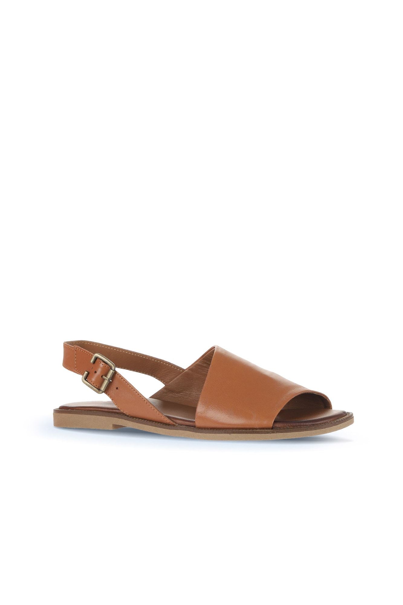 Bueno Women's Leather Flat Sandal