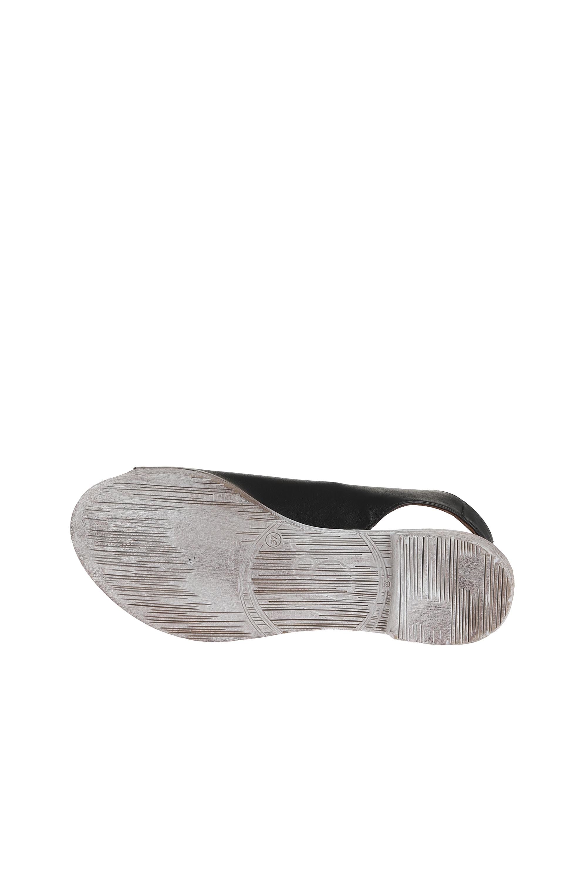 Bueno Women's Leather Flat Sandal