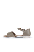 Bueno Women's Leather Flat Sandal