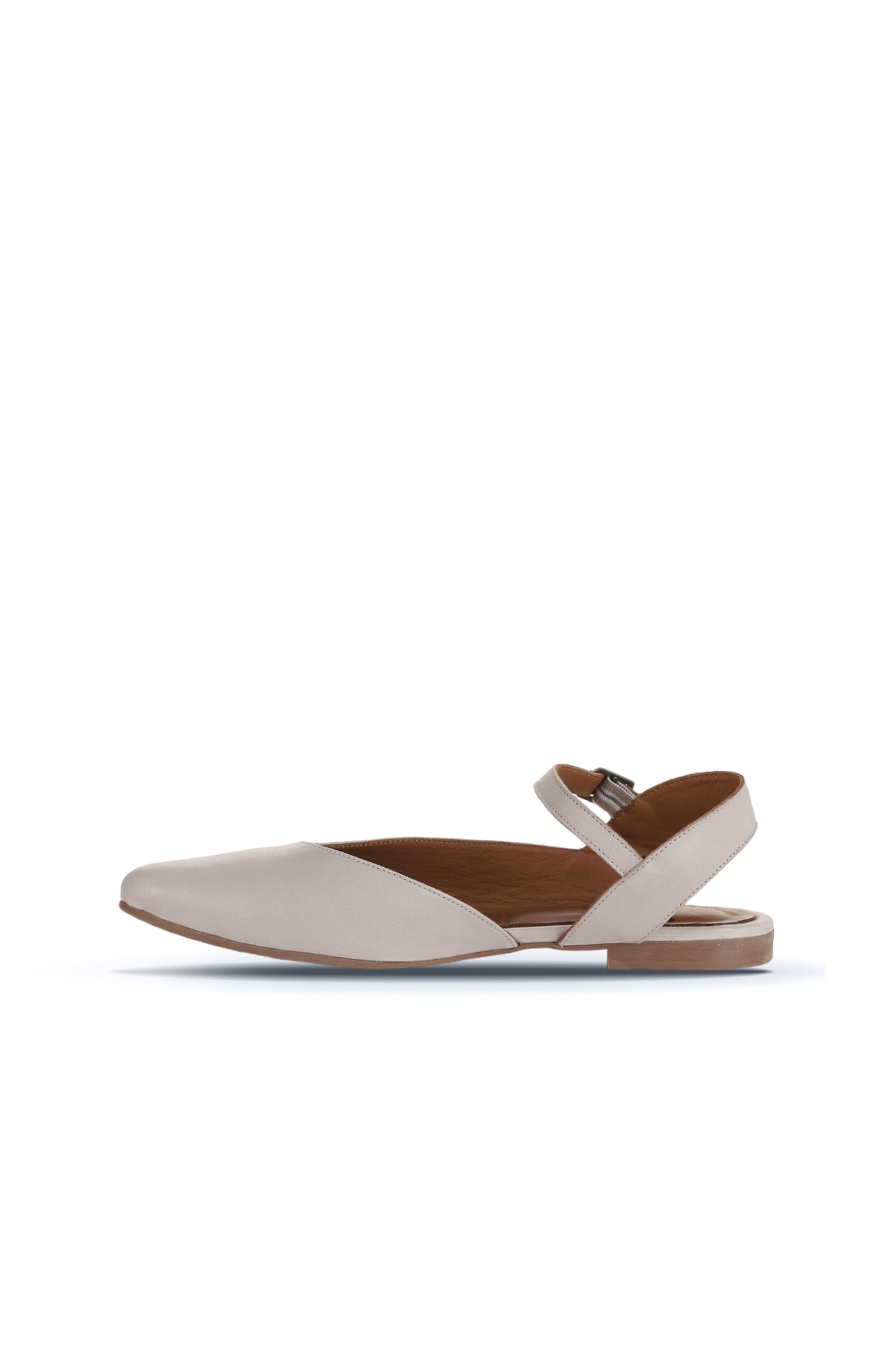 Bueno Women's Leather Flat Sandal