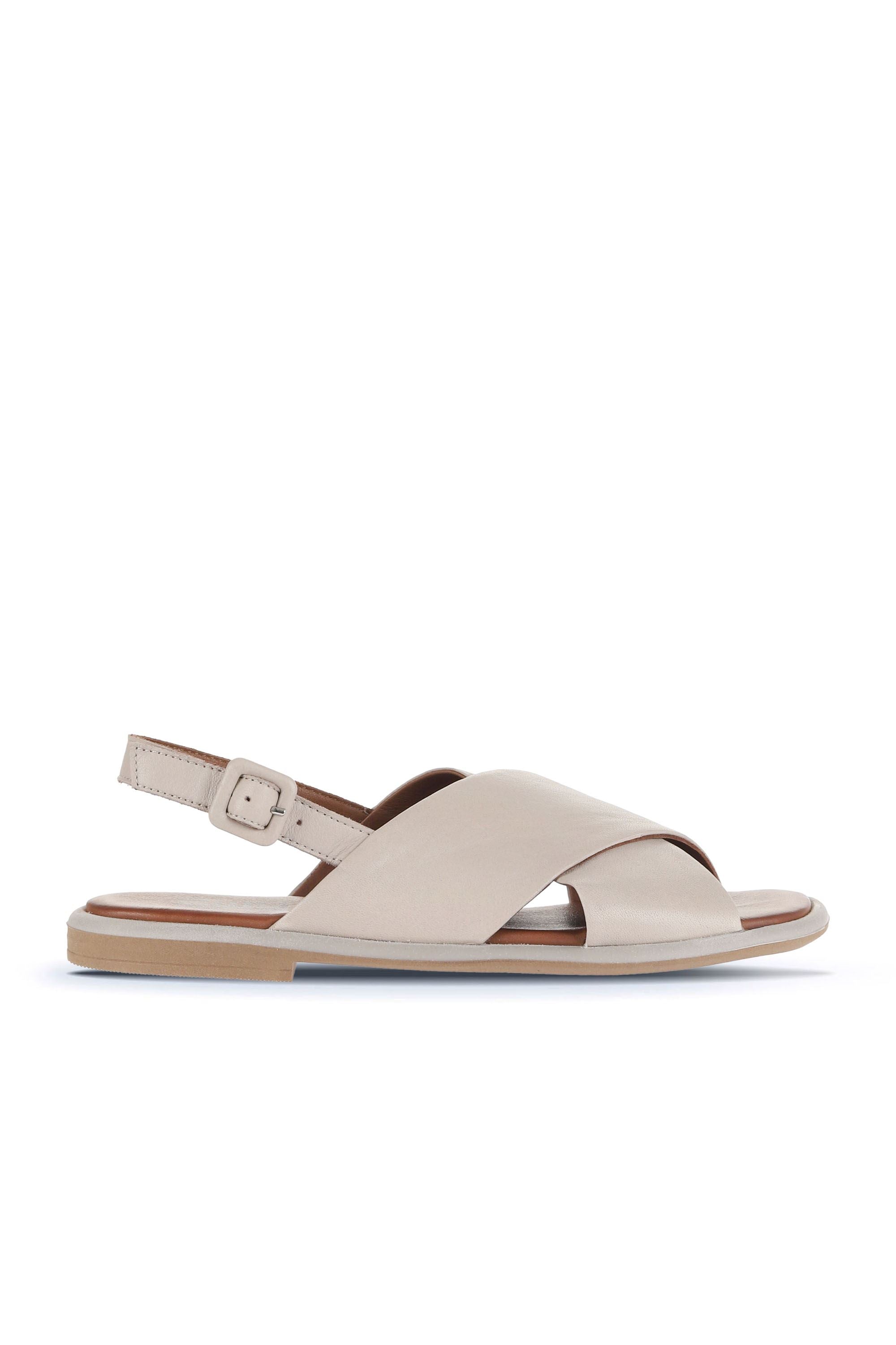 Bueno Women's Leather Flat Sandal
