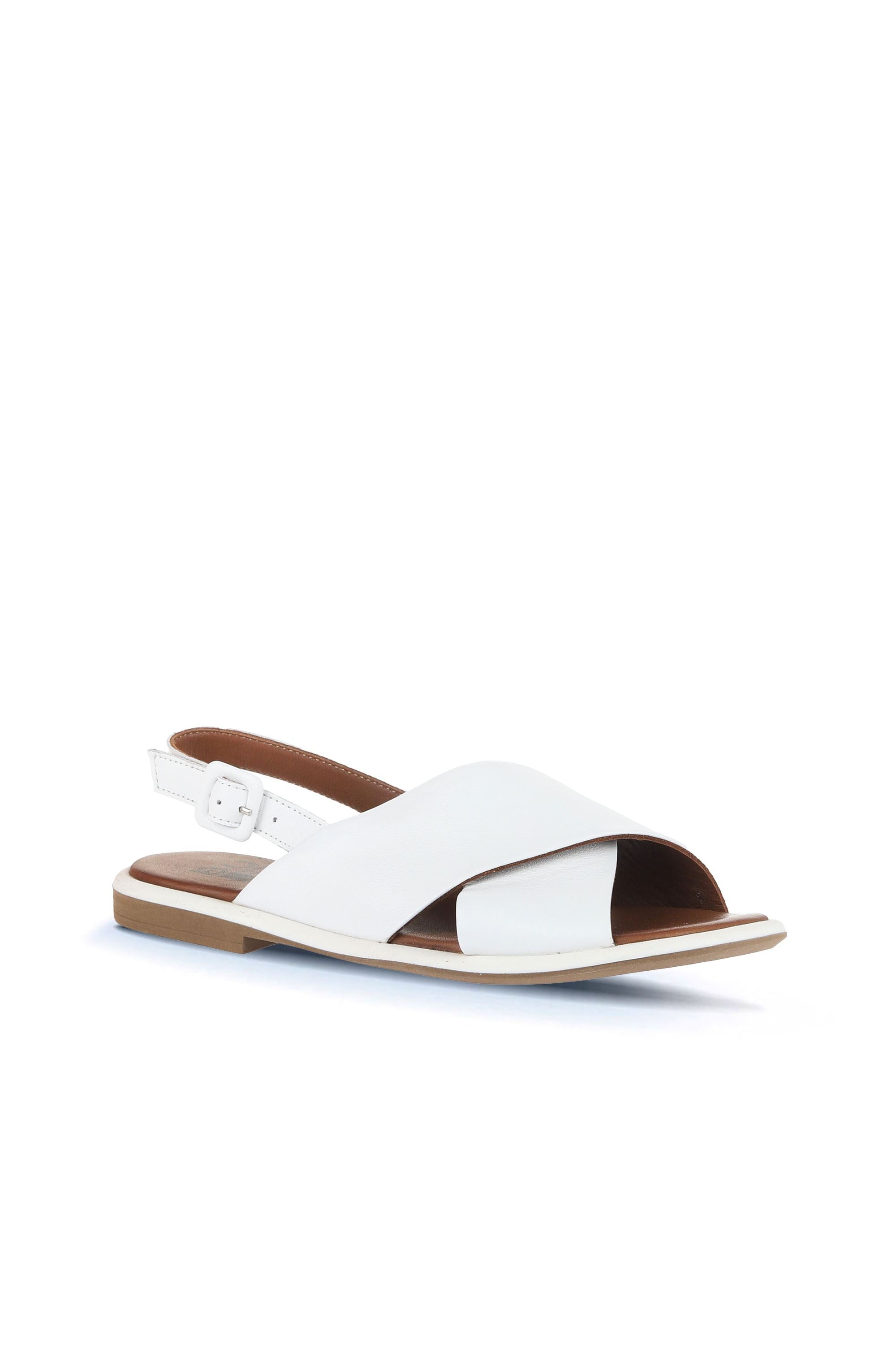 Bueno Women's Leather Flat Sandal