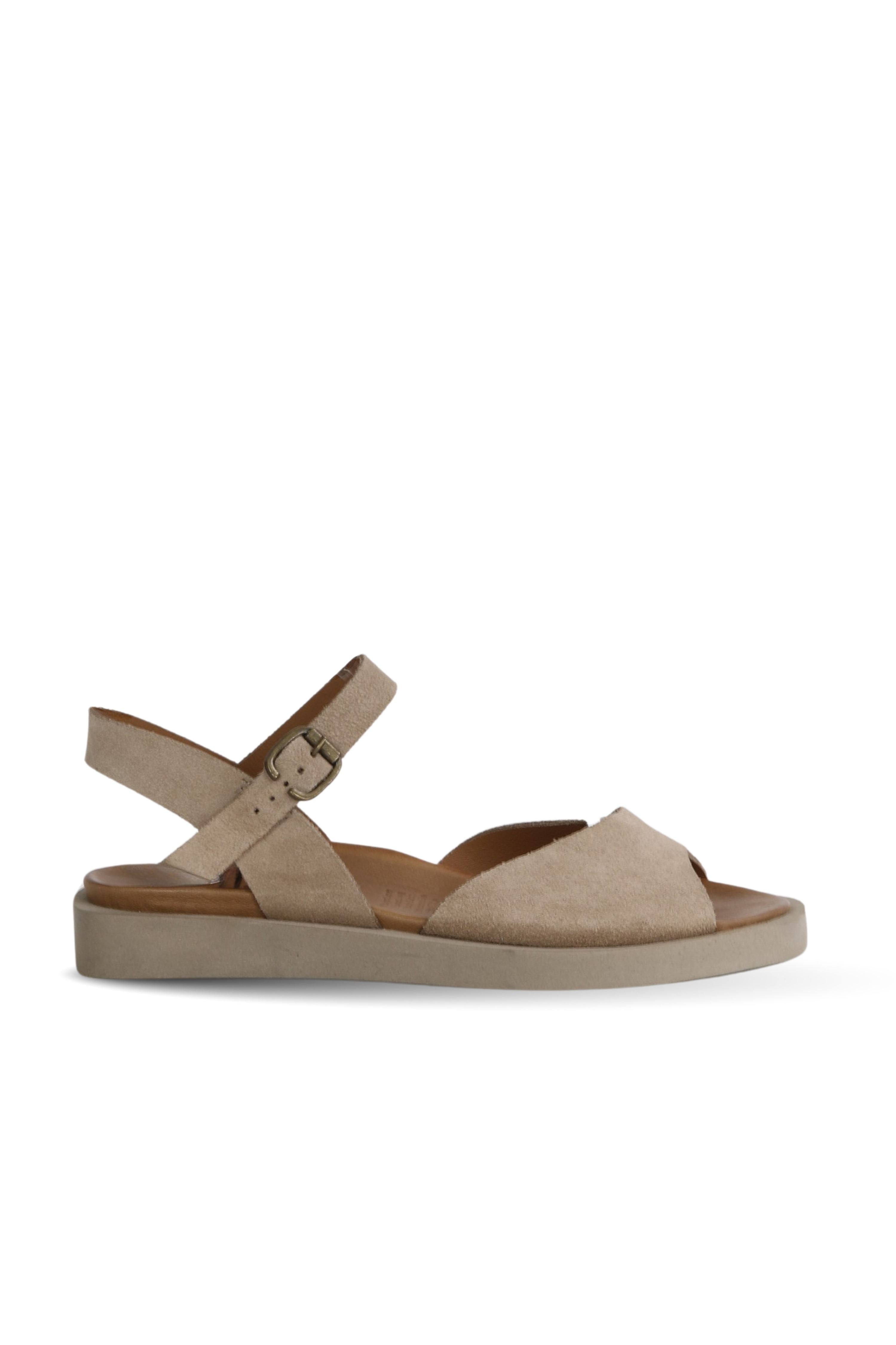 Bueno Women's Leather Flat Sandal