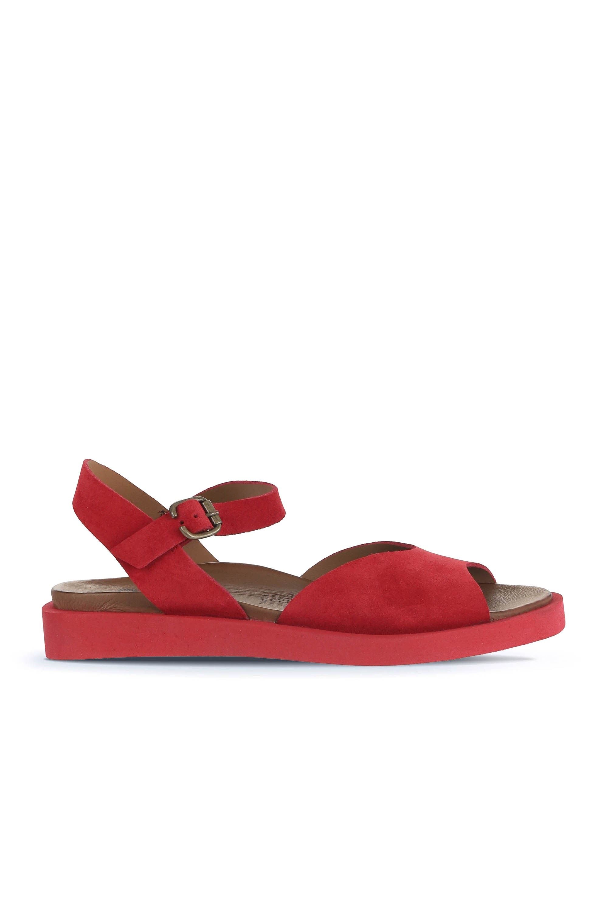 Bueno Women's Leather Flat Sandal