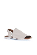 Bueno Women's Leather Flat Sandal