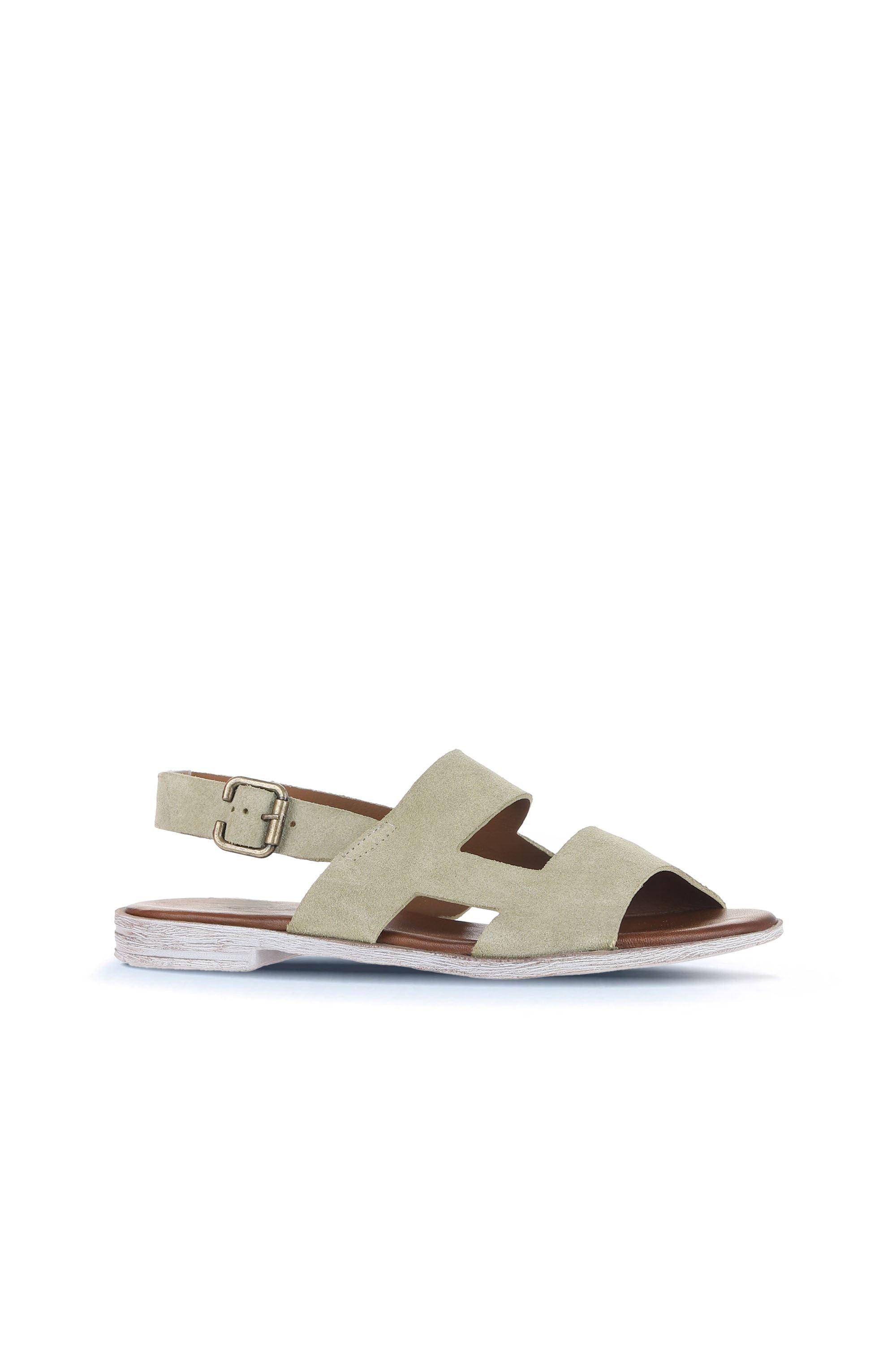 Bueno Women's Leather Flat Sandal