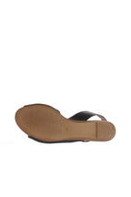 Bueno Women's Leather Flat Sandal