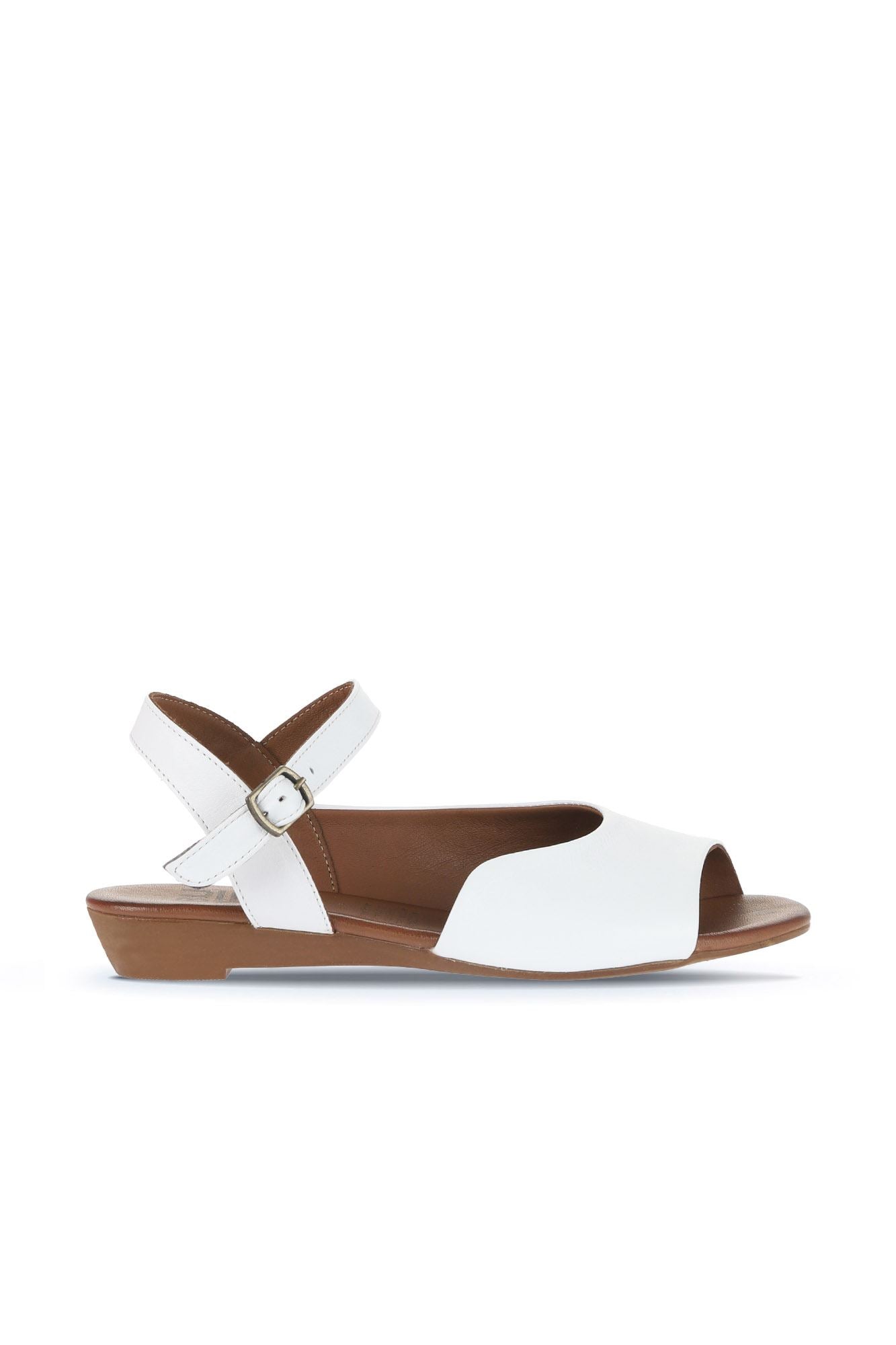 Bueno Women's Leather Flat Sandal