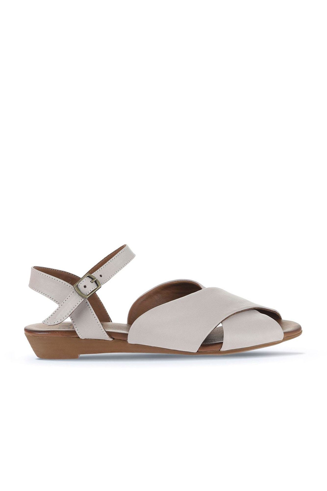 Bueno Women's Leather Flat Sandal