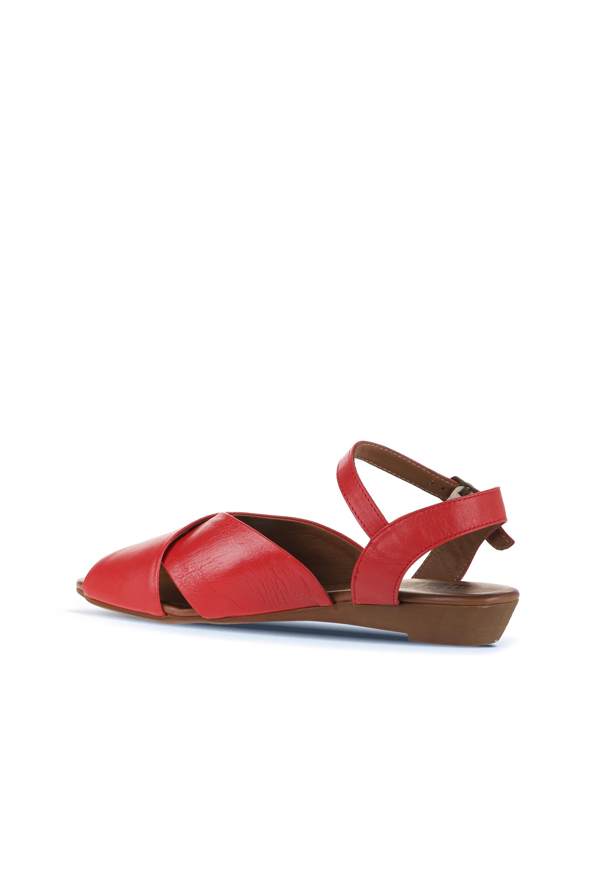 Bueno Women's Leather Flat Sandal