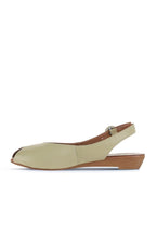 Bueno Women's Leather Flat Sandal