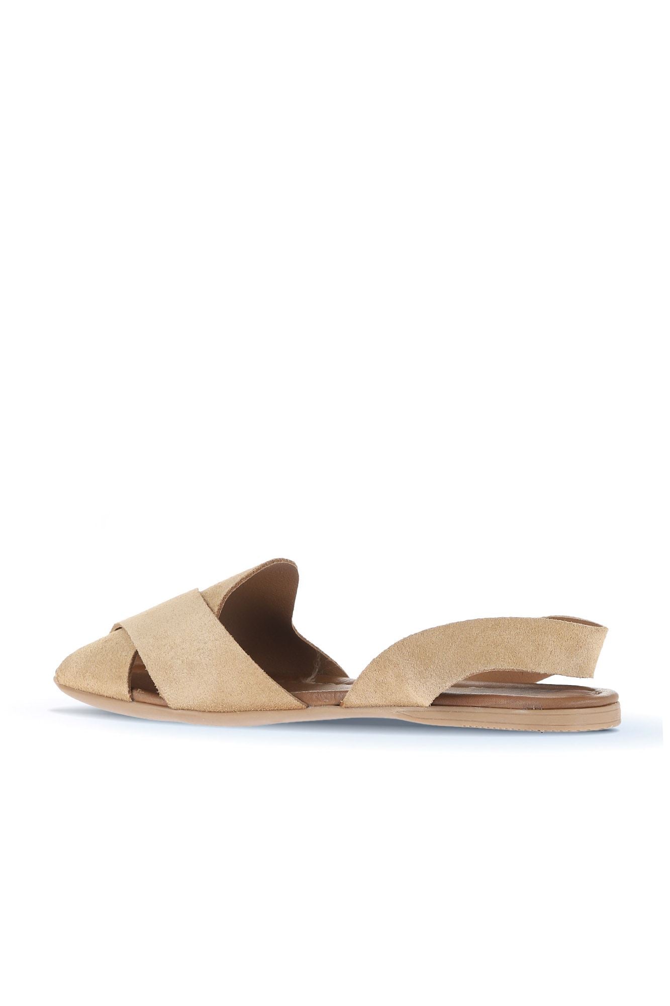 Bueno Women's Leather Flat Sandal