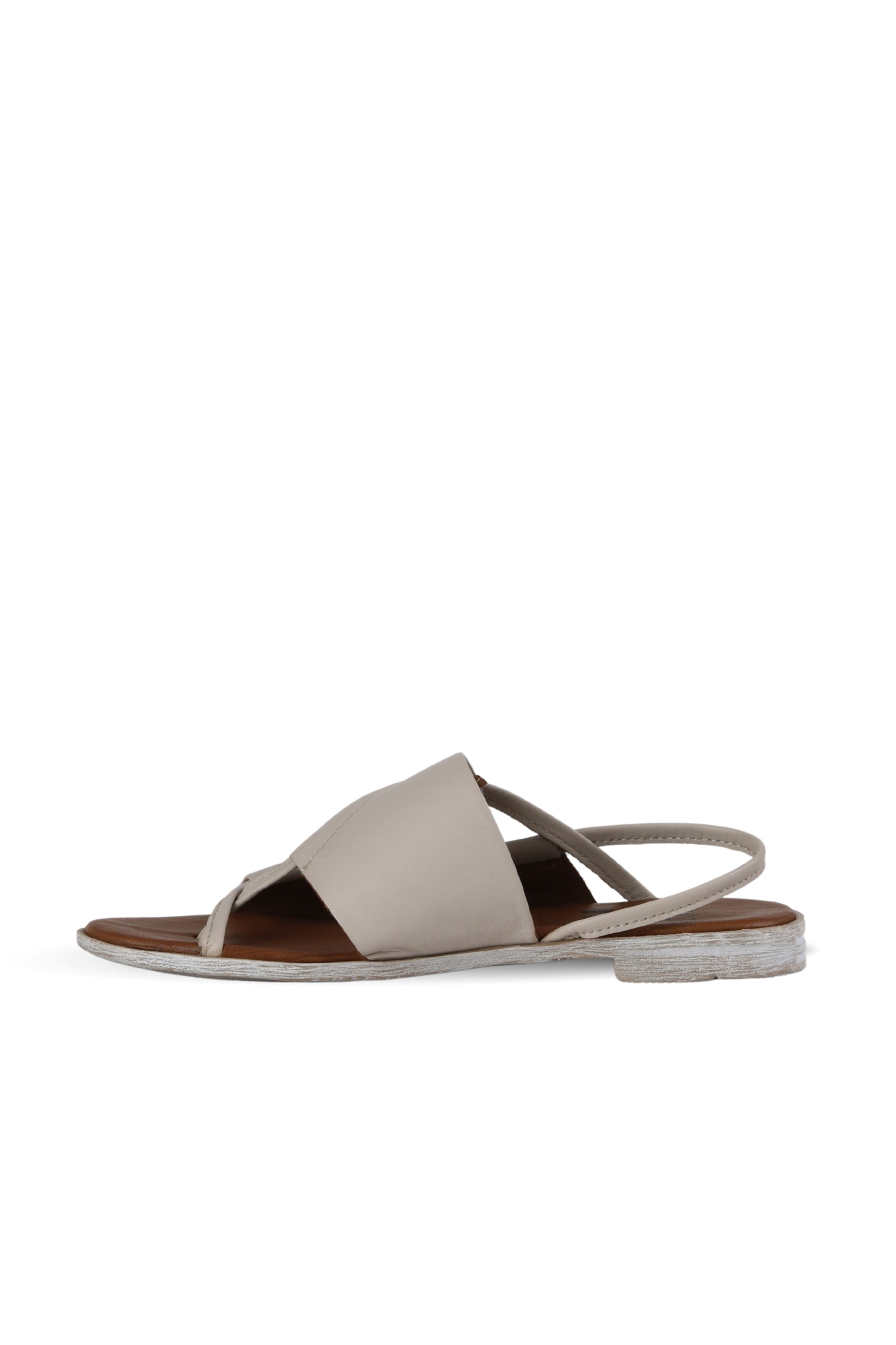 Bueno Women's Leather Flat Sandal