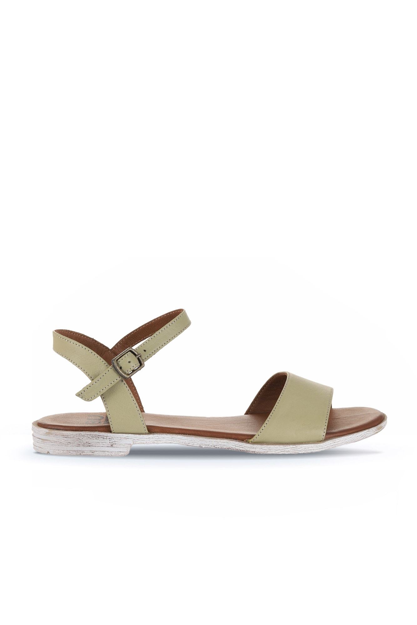 Bueno Women's Leather Flat Sandal