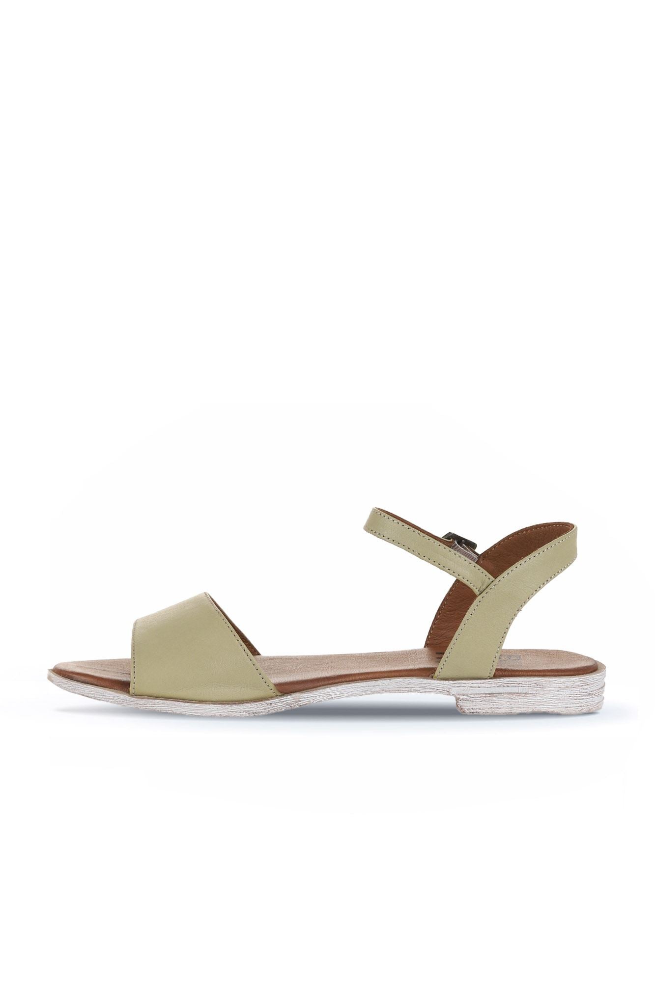 Bueno Women's Leather Flat Sandal