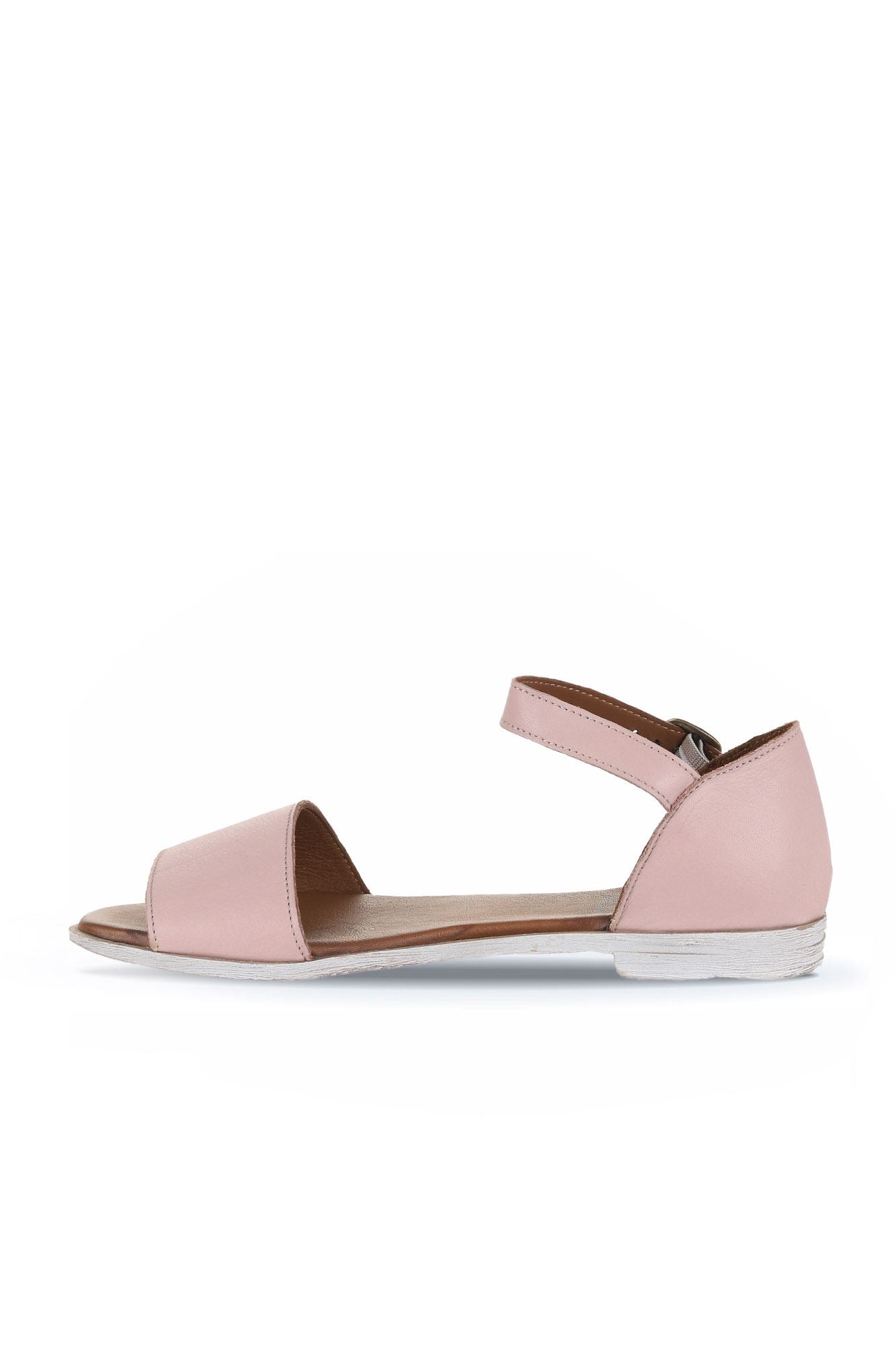 Bueno Women's Leather Flat Sandal