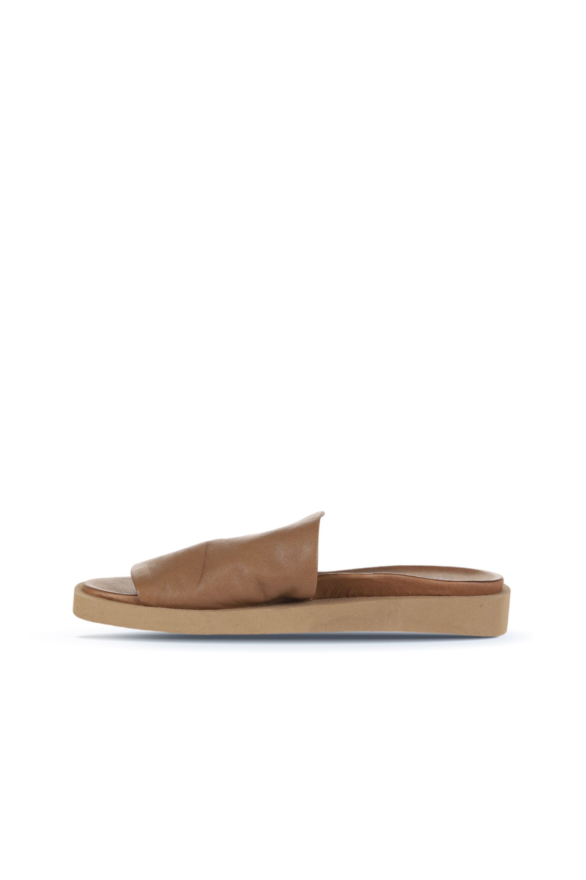 Bueno Women's Leather Flat Slipper