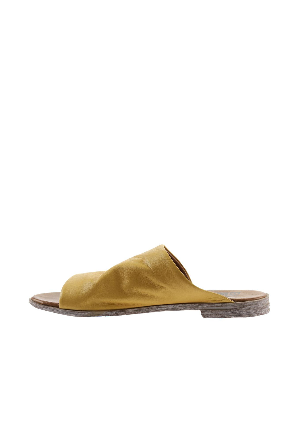 Bueno Women's Leather Flat Slipper