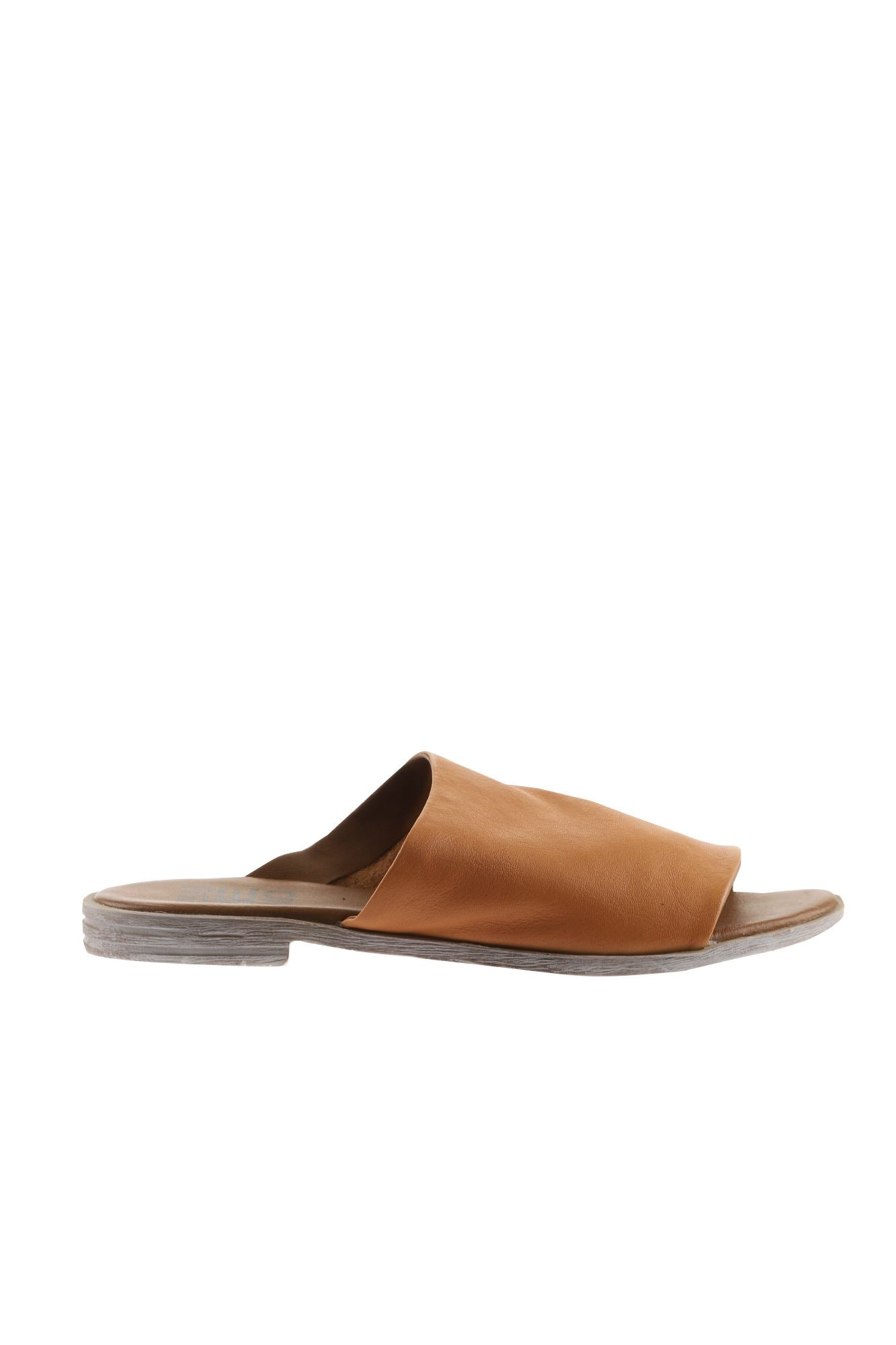 Bueno Women's Leather Flat Slipper