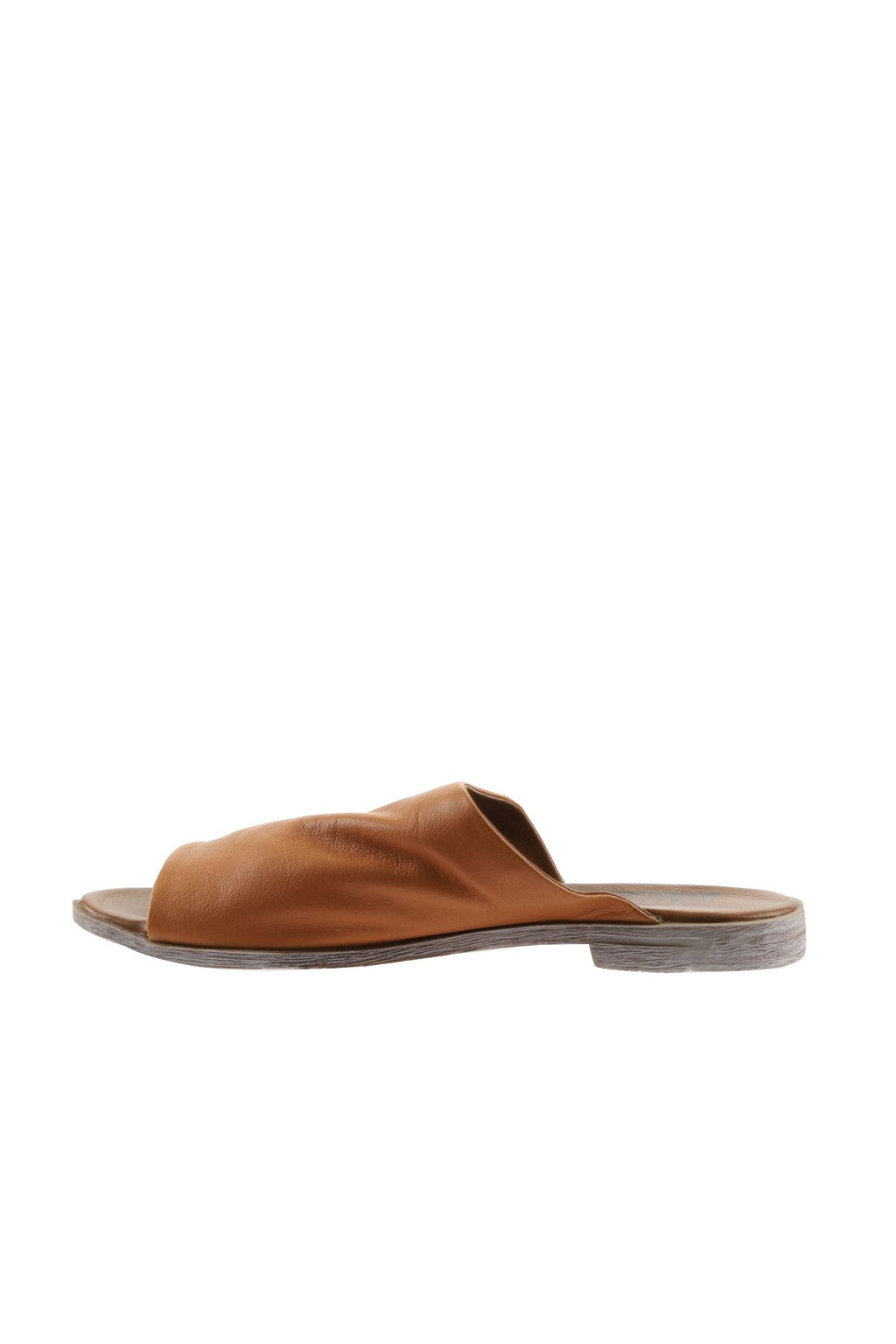Bueno Women's Leather Flat Slipper
