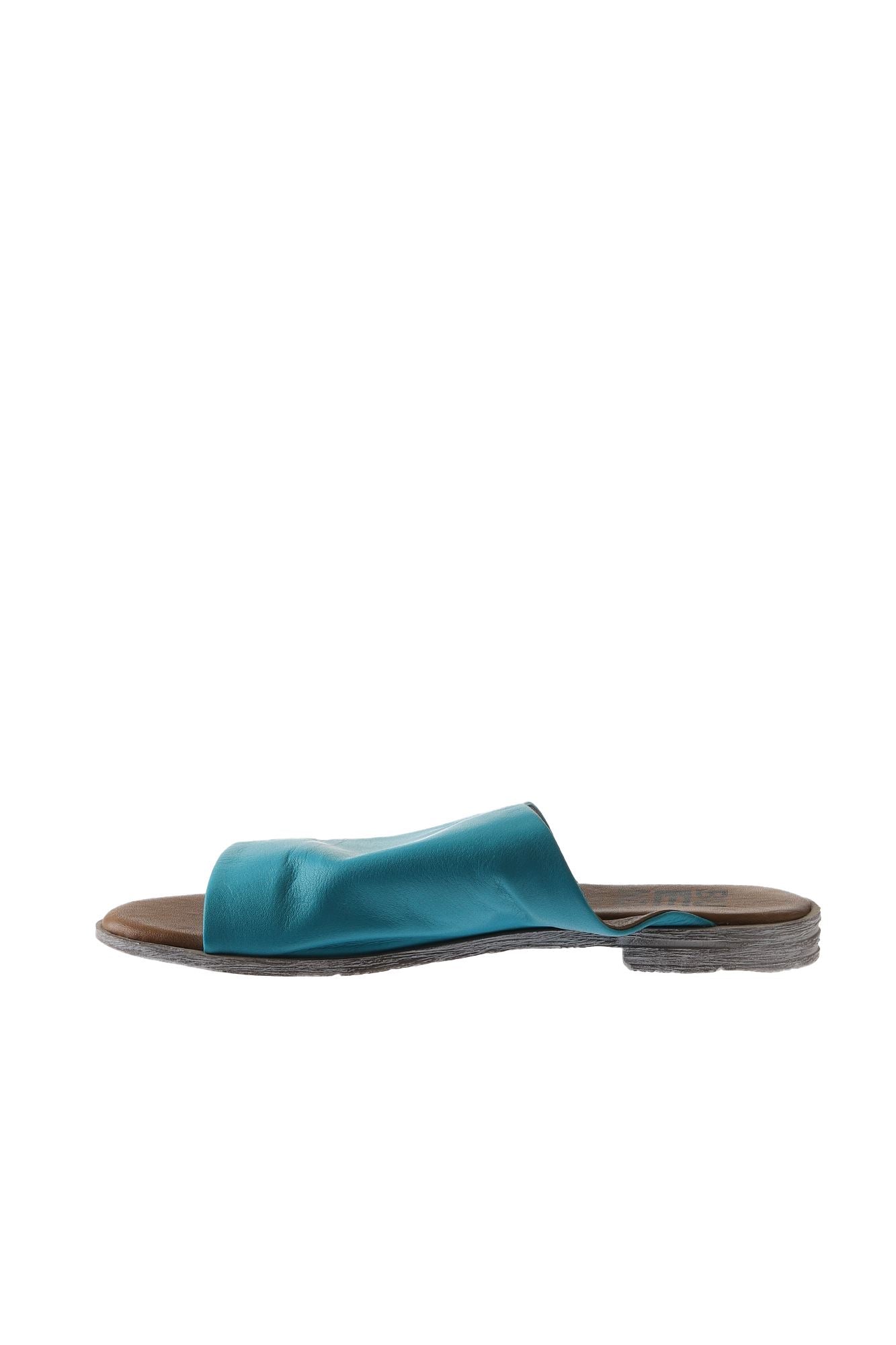 Bueno Women's Leather Flat Slipper