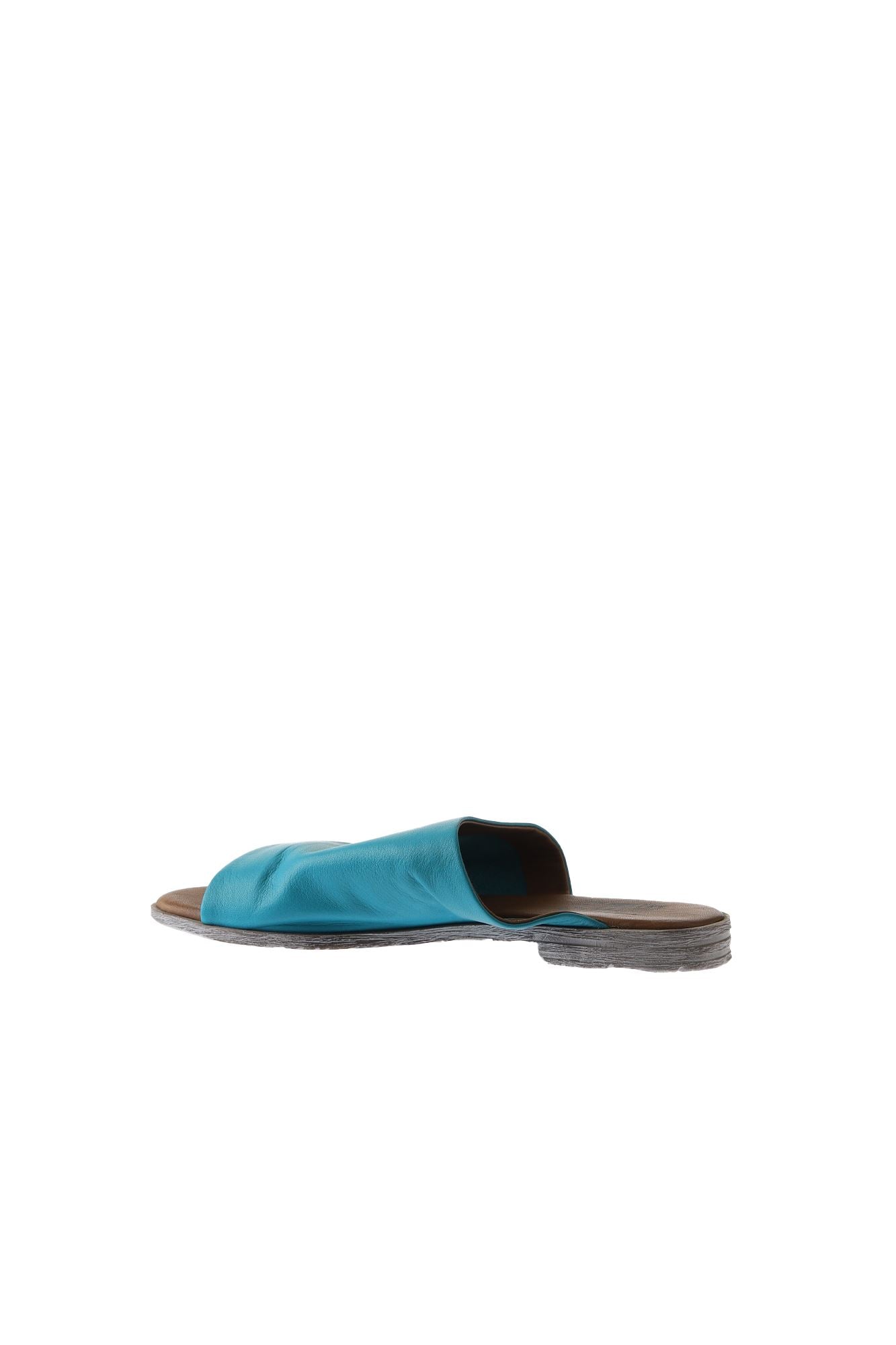 Bueno Women's Leather Flat Slipper