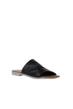 Bueno Women's Leather Flat Slipper