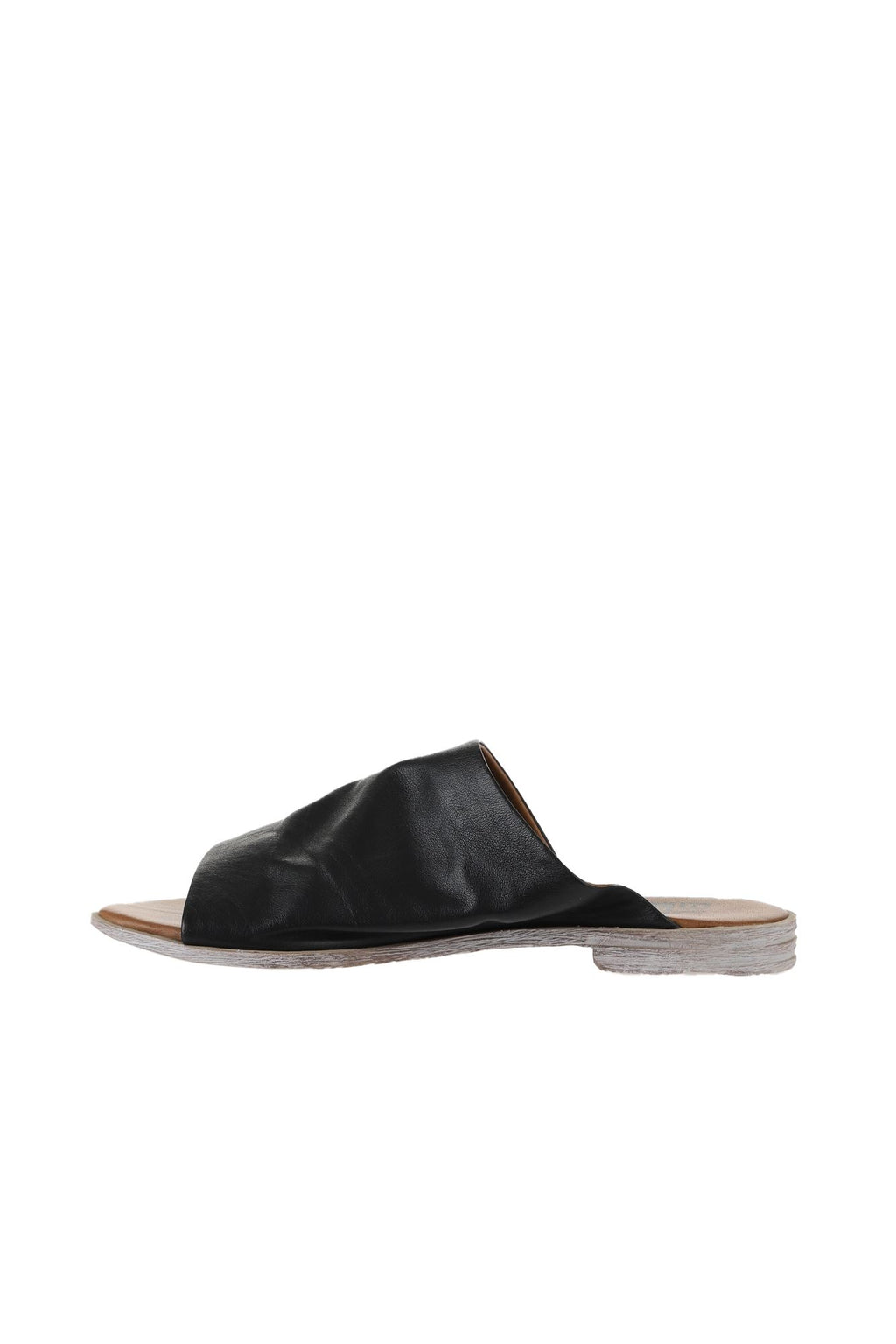 Bueno Women's Leather Flat Slipper