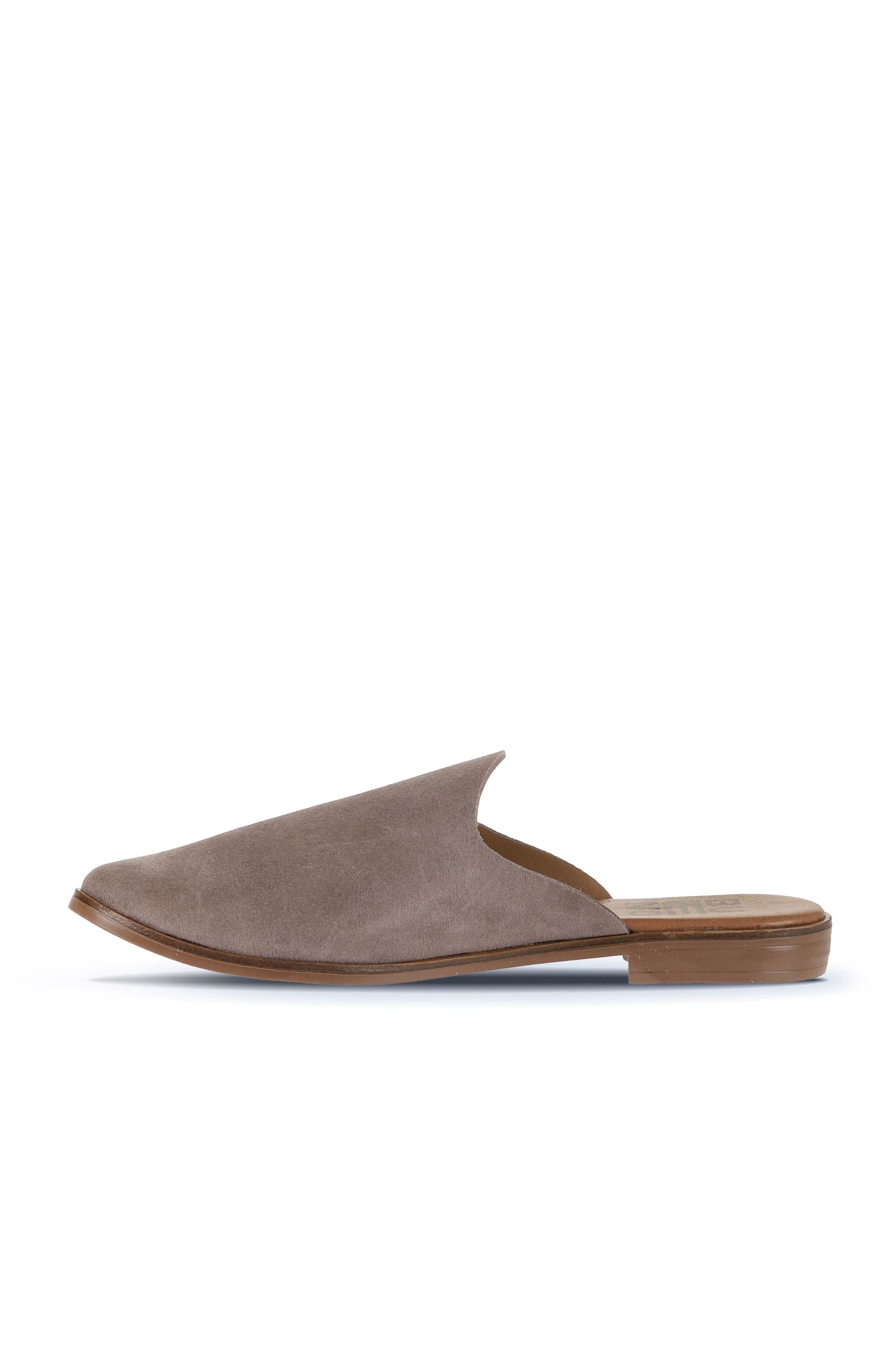 Bueno Women's Leather Flat Slipper