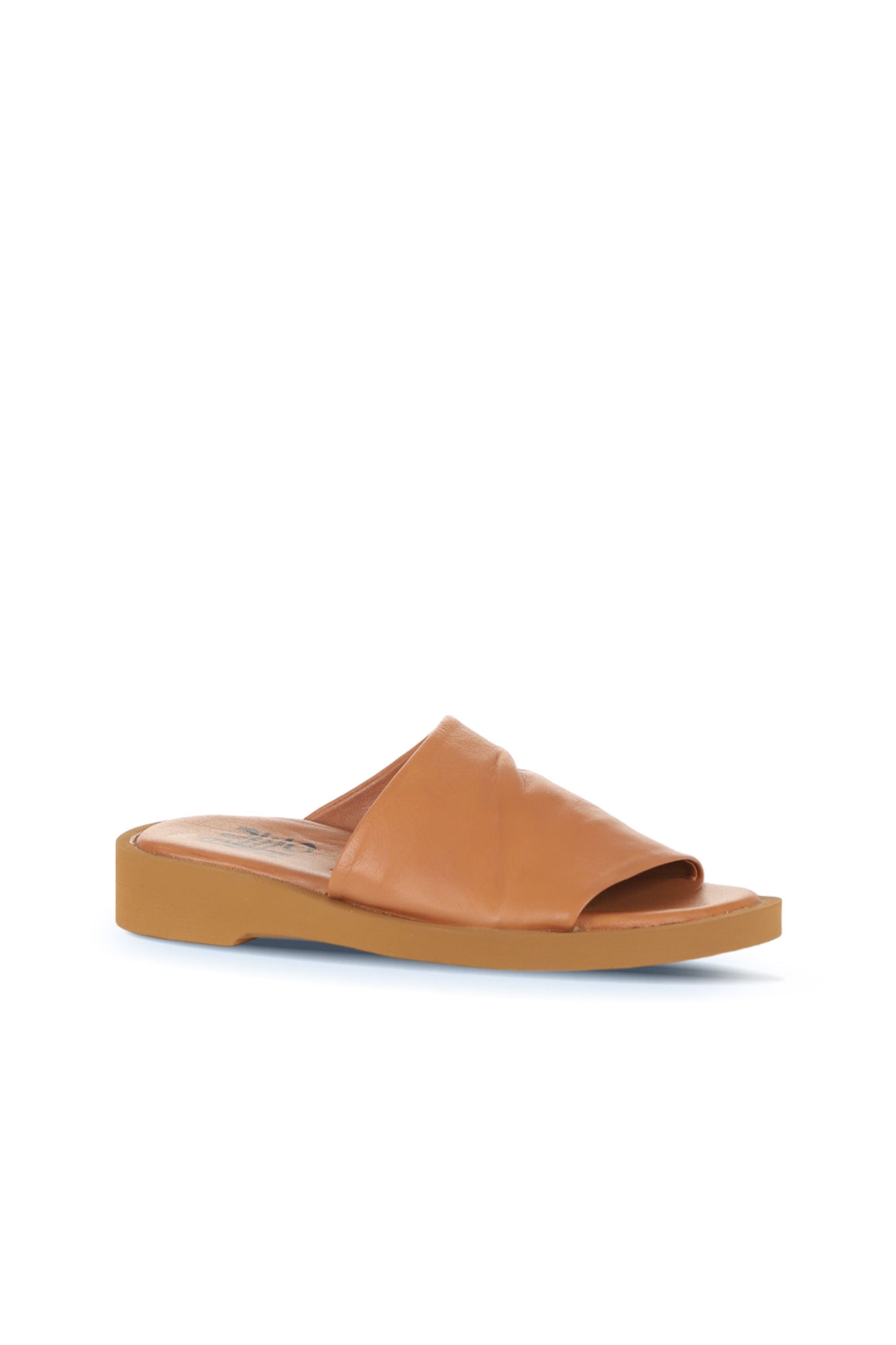 Bueno Women's Leather Flat Slipper