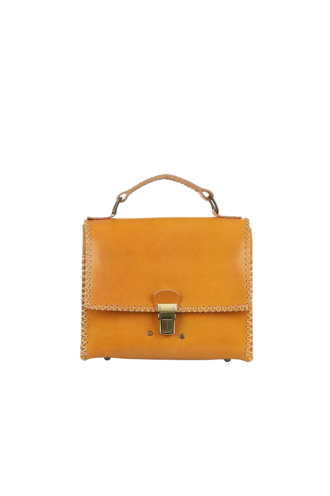 Bueno Women's Leather Handbag