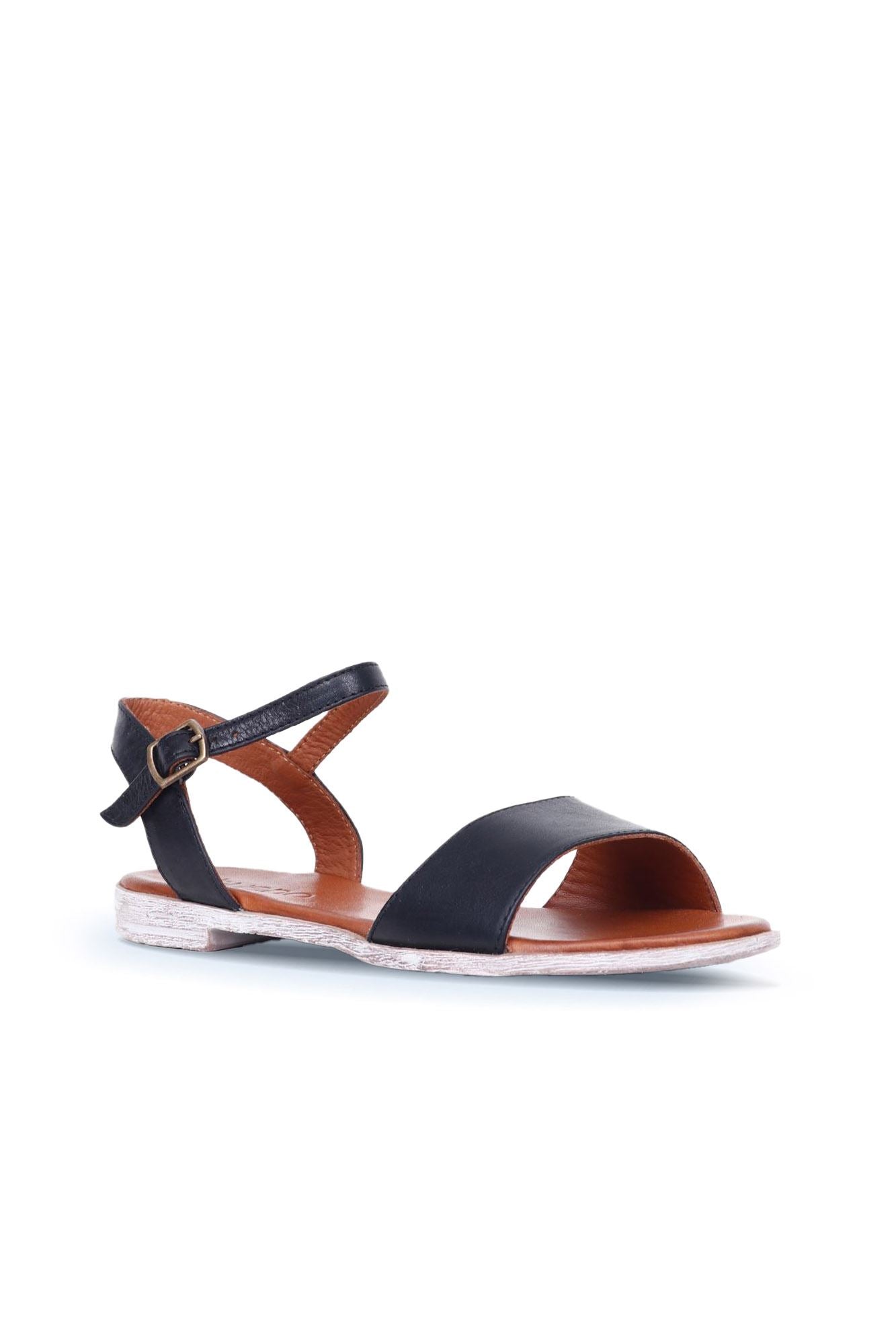 Bueno Women's Leather Flat Sandal